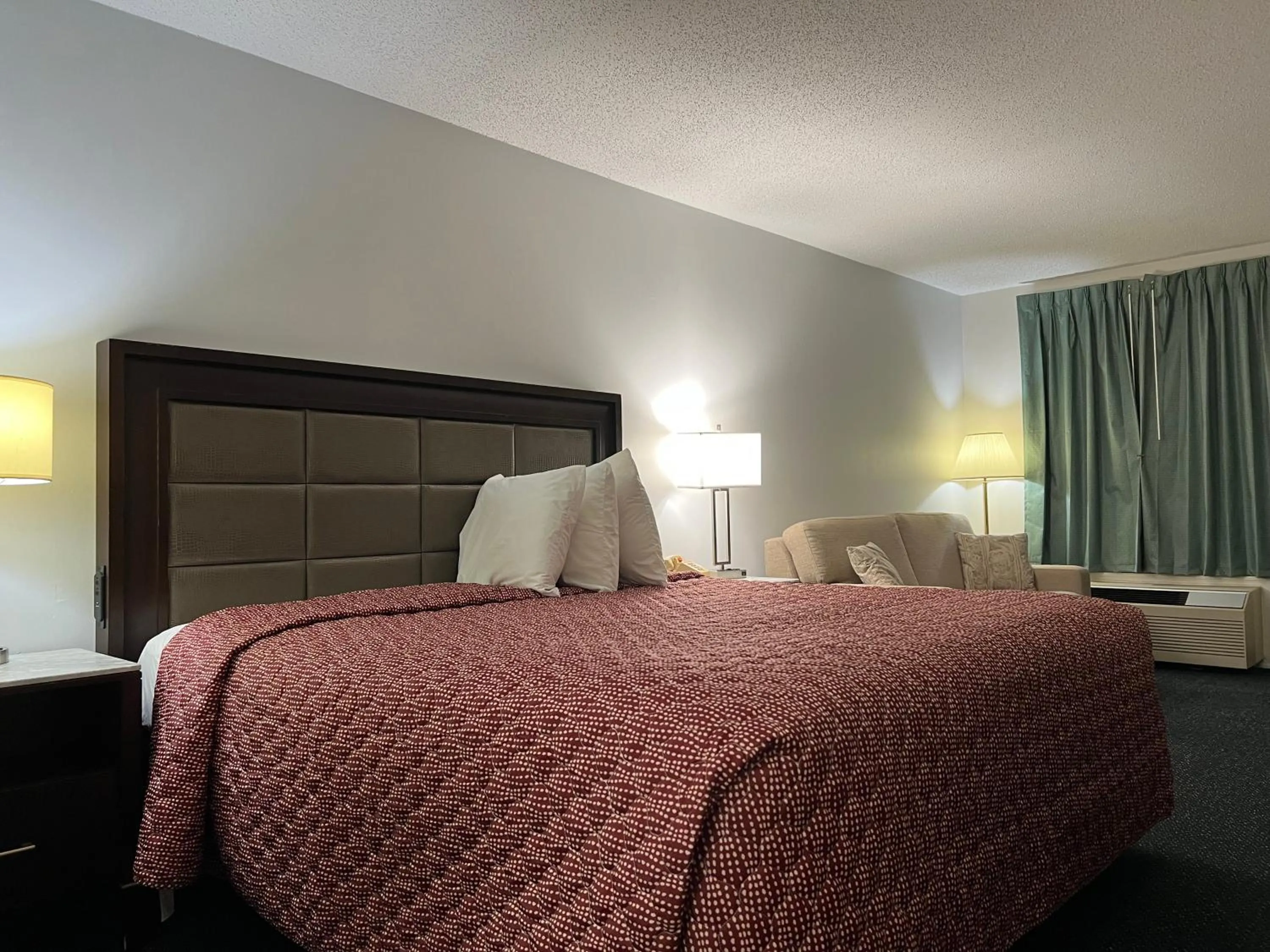 Economy Double Room - single occupancy in Garden Inn & Suites