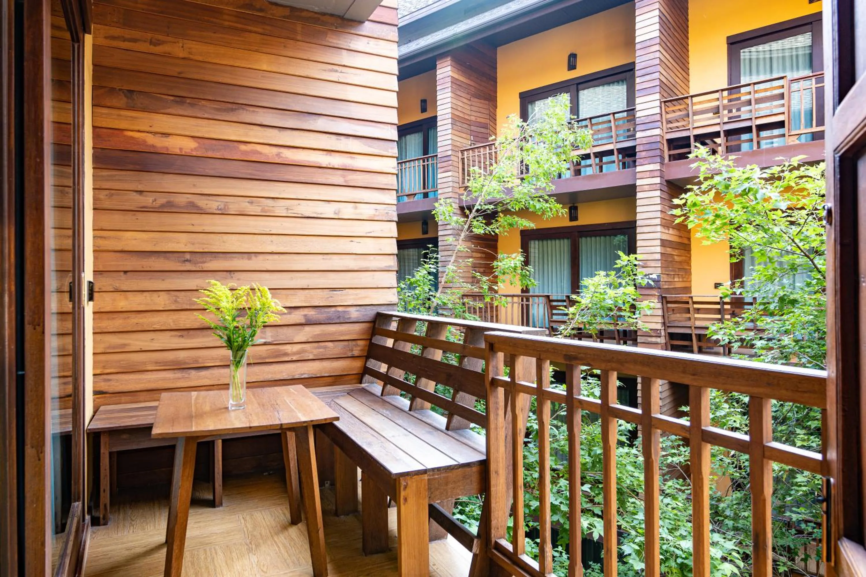 At Gate Thaphae Hotel