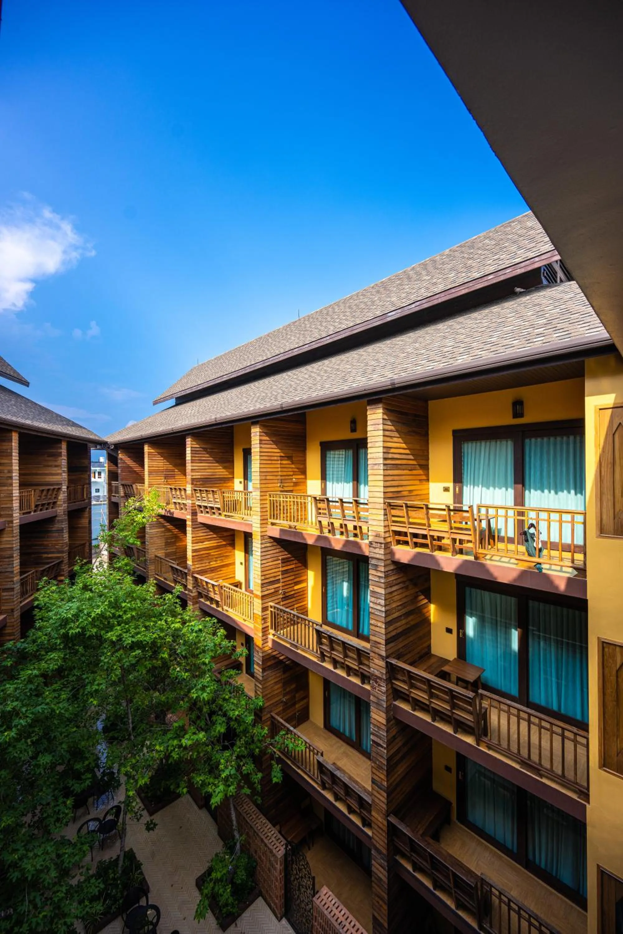 At Gate Thaphae Hotel