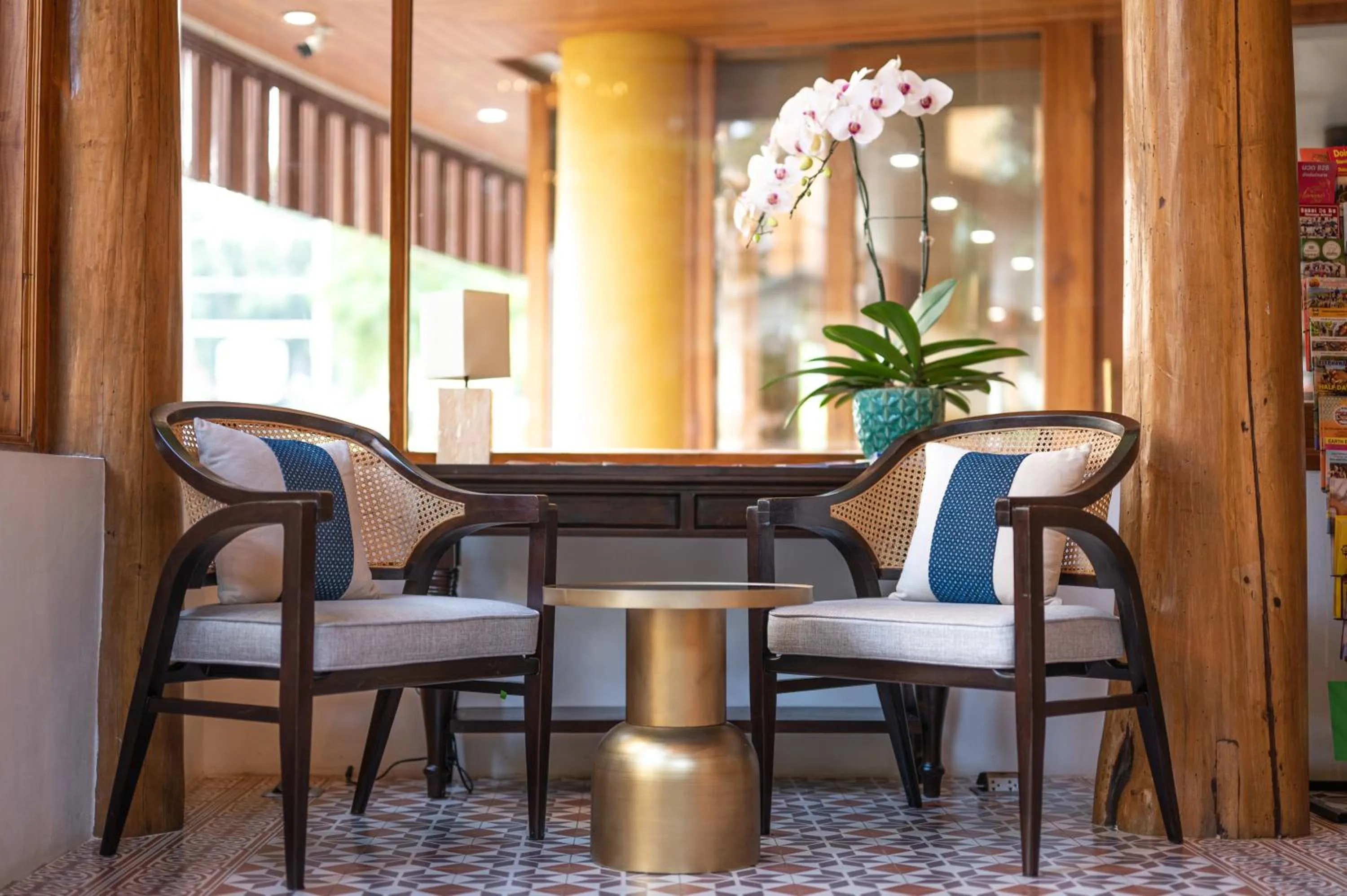 At Gate Thaphae Hotel