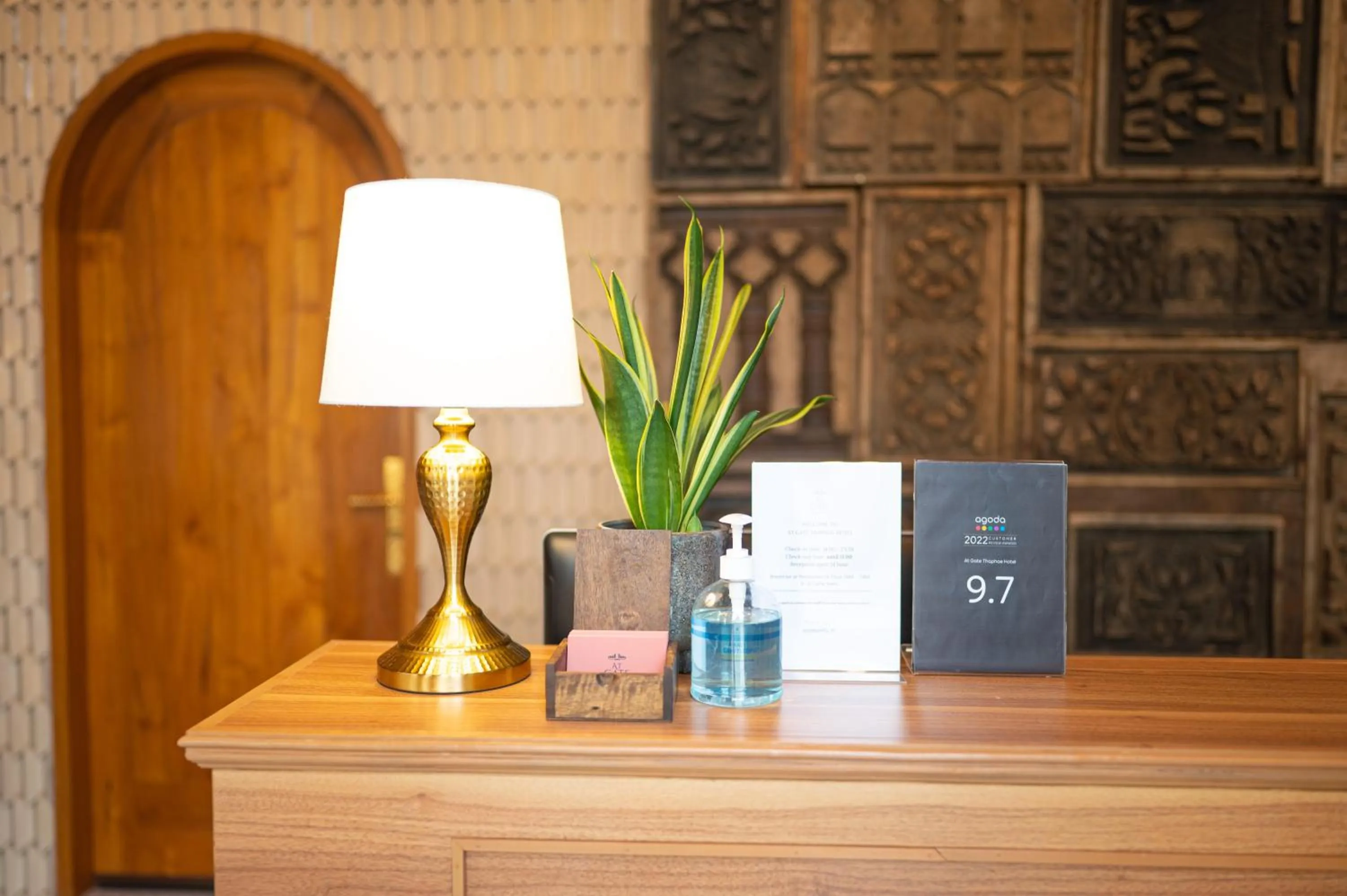 At Gate Thaphae Hotel