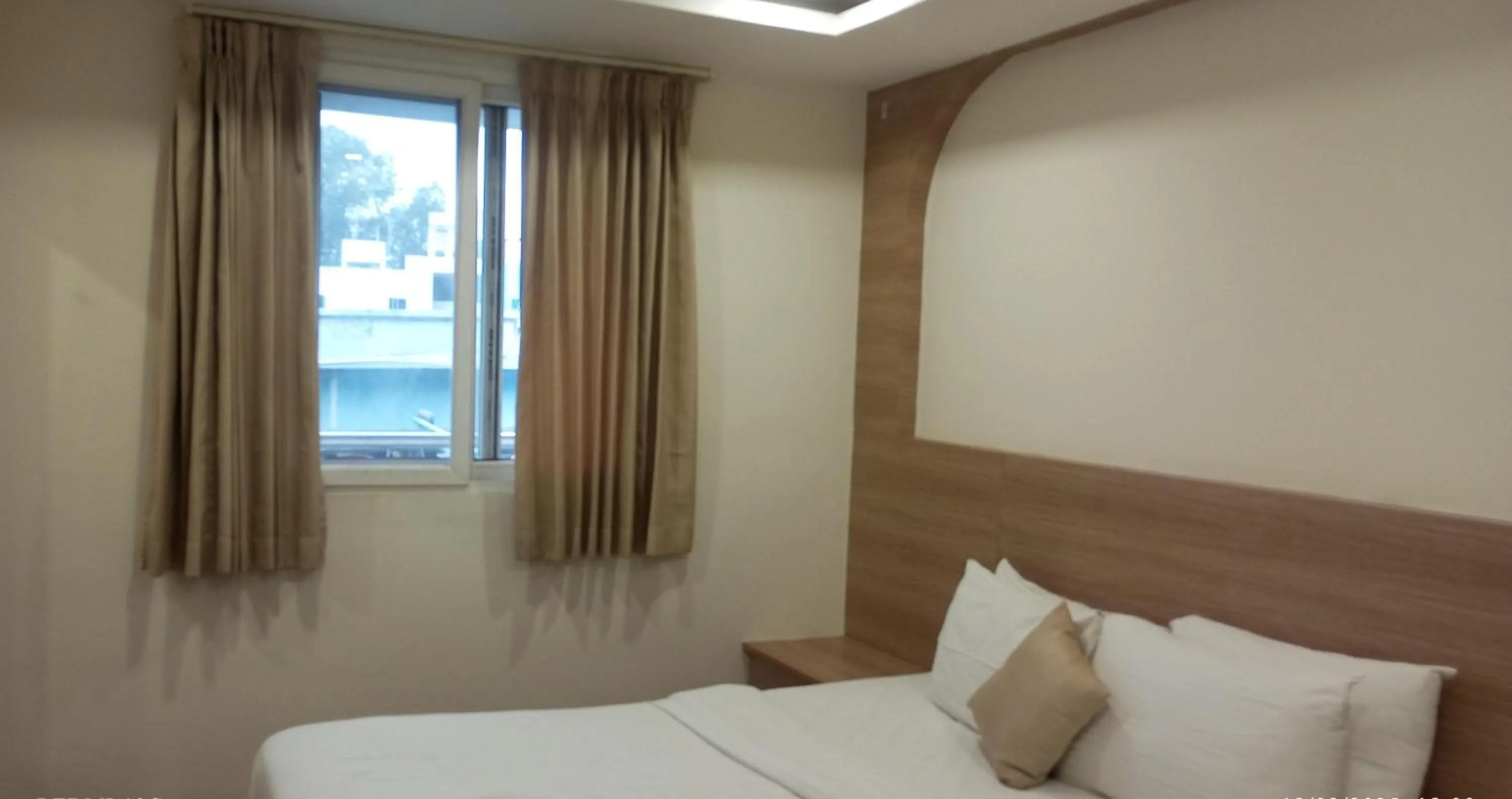 Bedroom, Bed in Hotel Ramtel inn