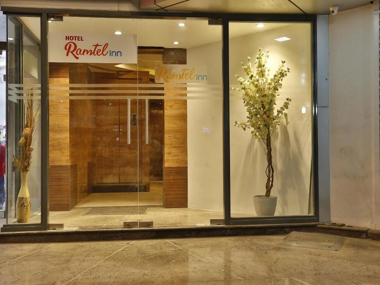 Facade/entrance in Hotel Ramtel inn