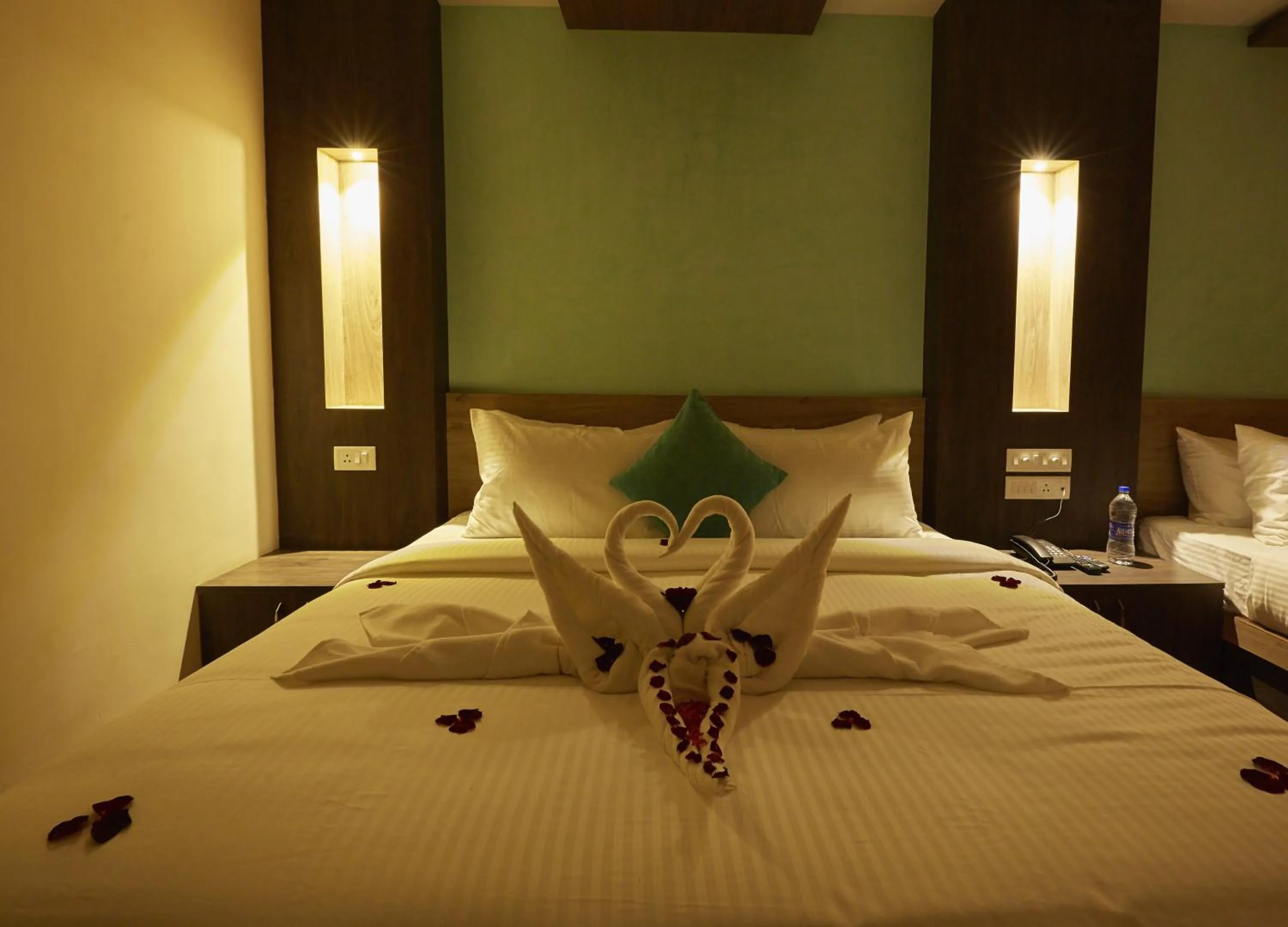 Bed in Hotel Ramtel inn