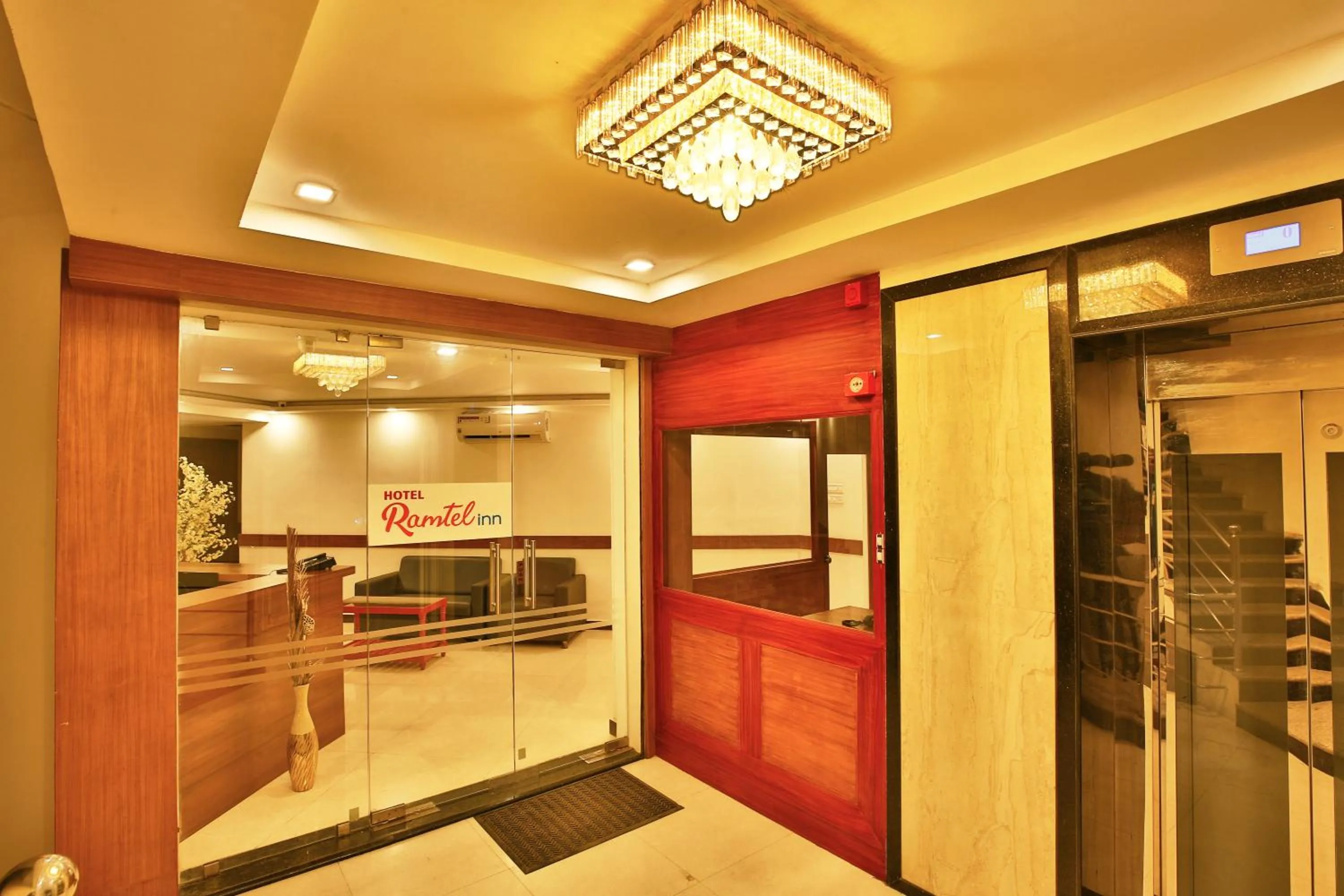 Facade/entrance in Hotel Ramtel inn