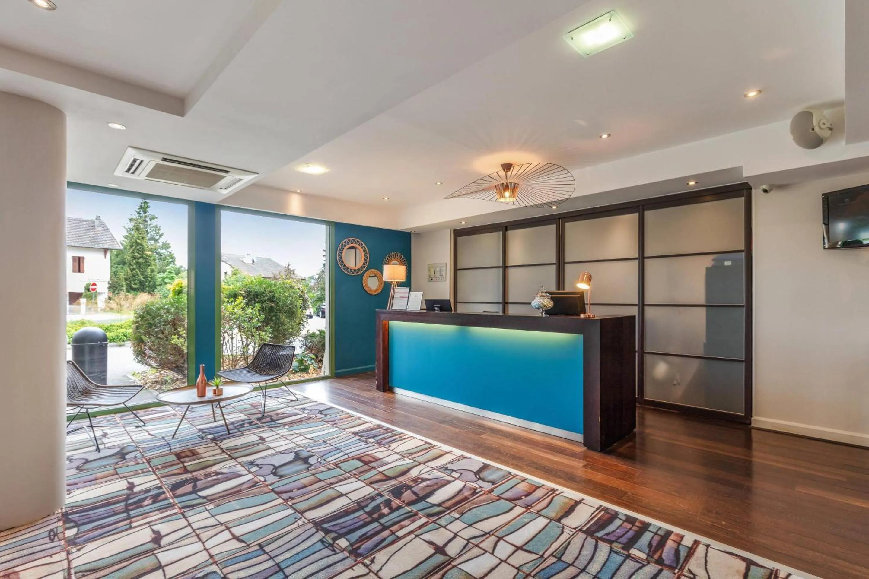 Lobby or reception in Quality Aparthotel Divonne - Portes de Geneve