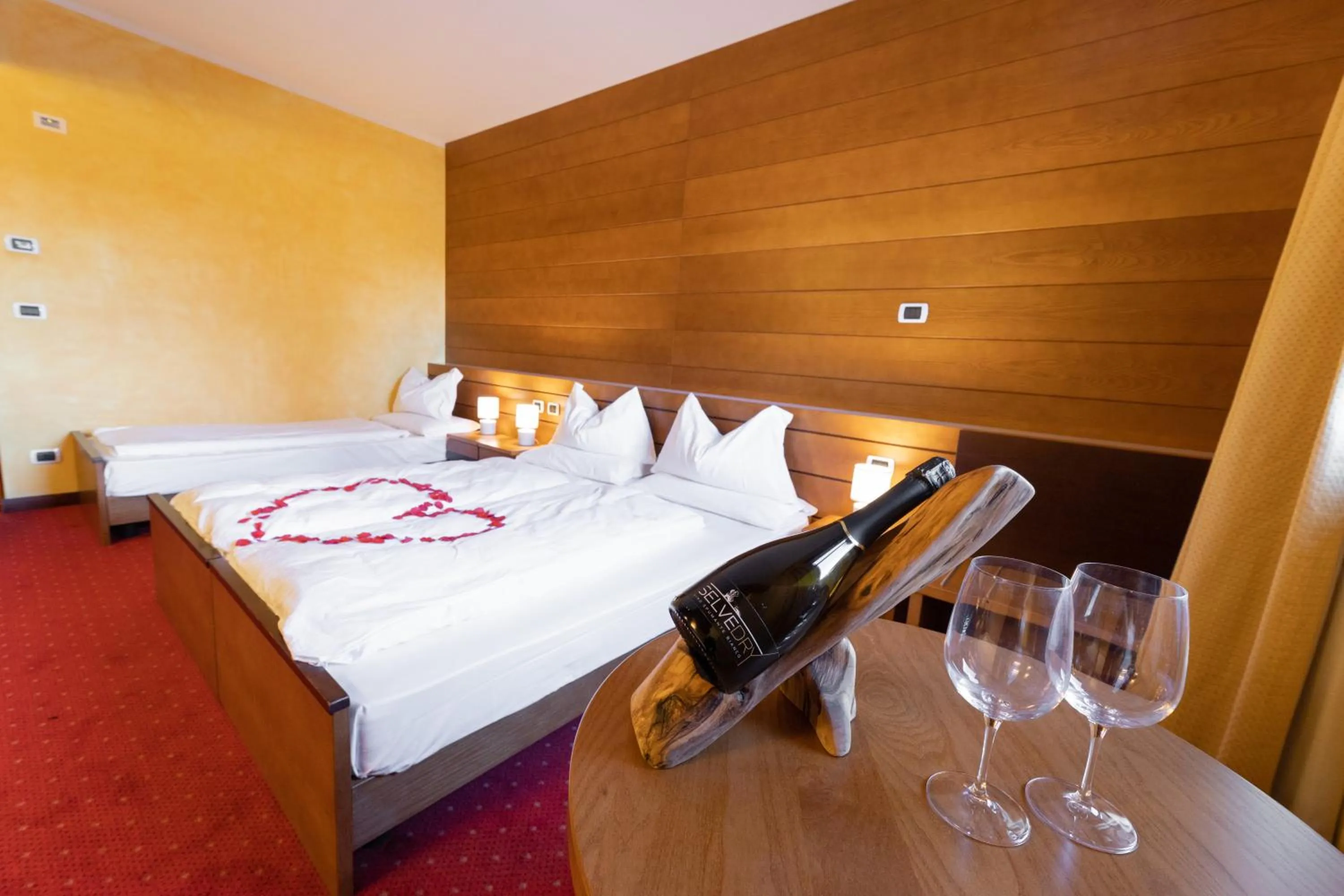 Bed in Hotel Enzo Moro