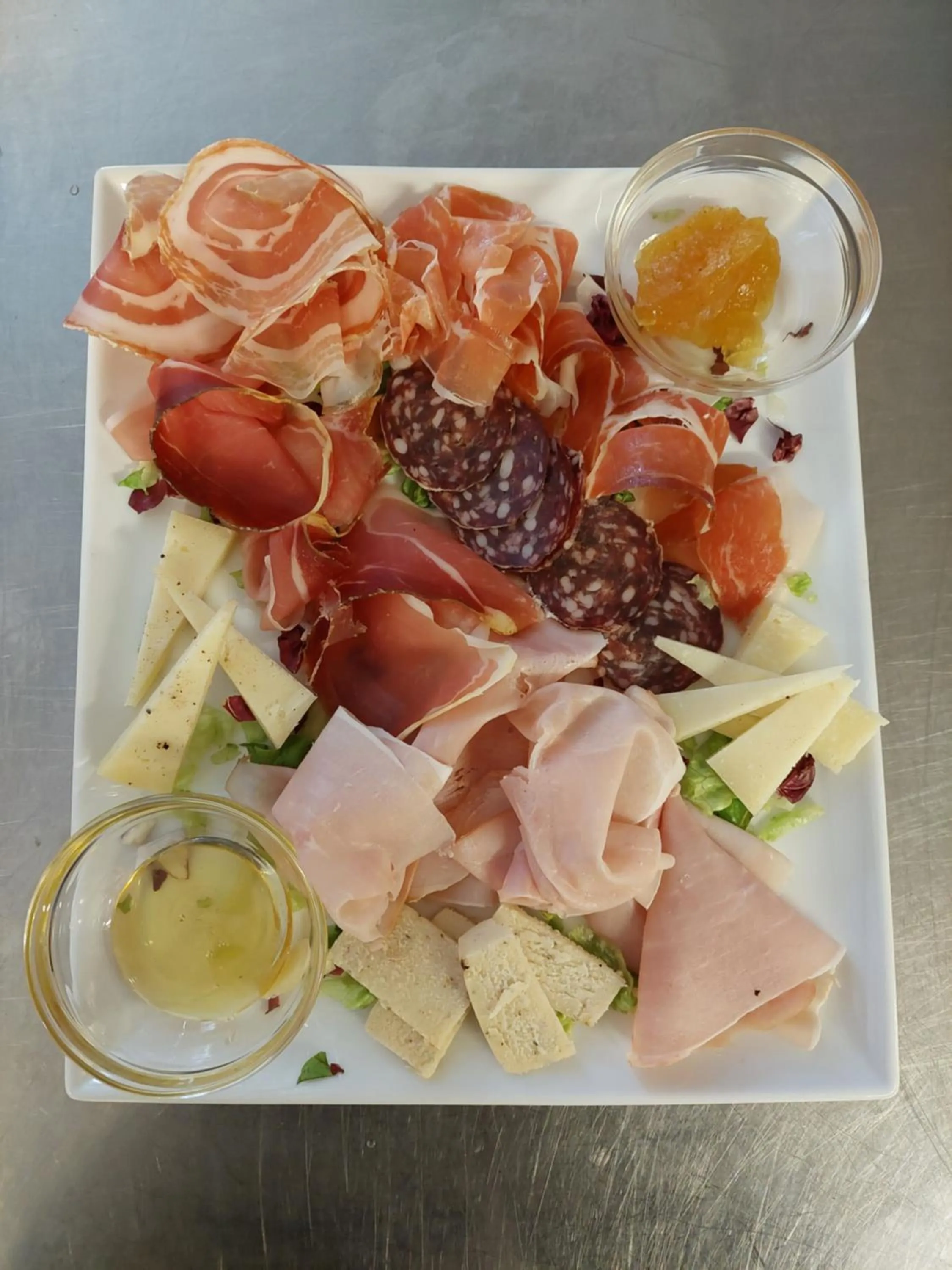 Restaurant/places to eat in Hotel Enzo Moro