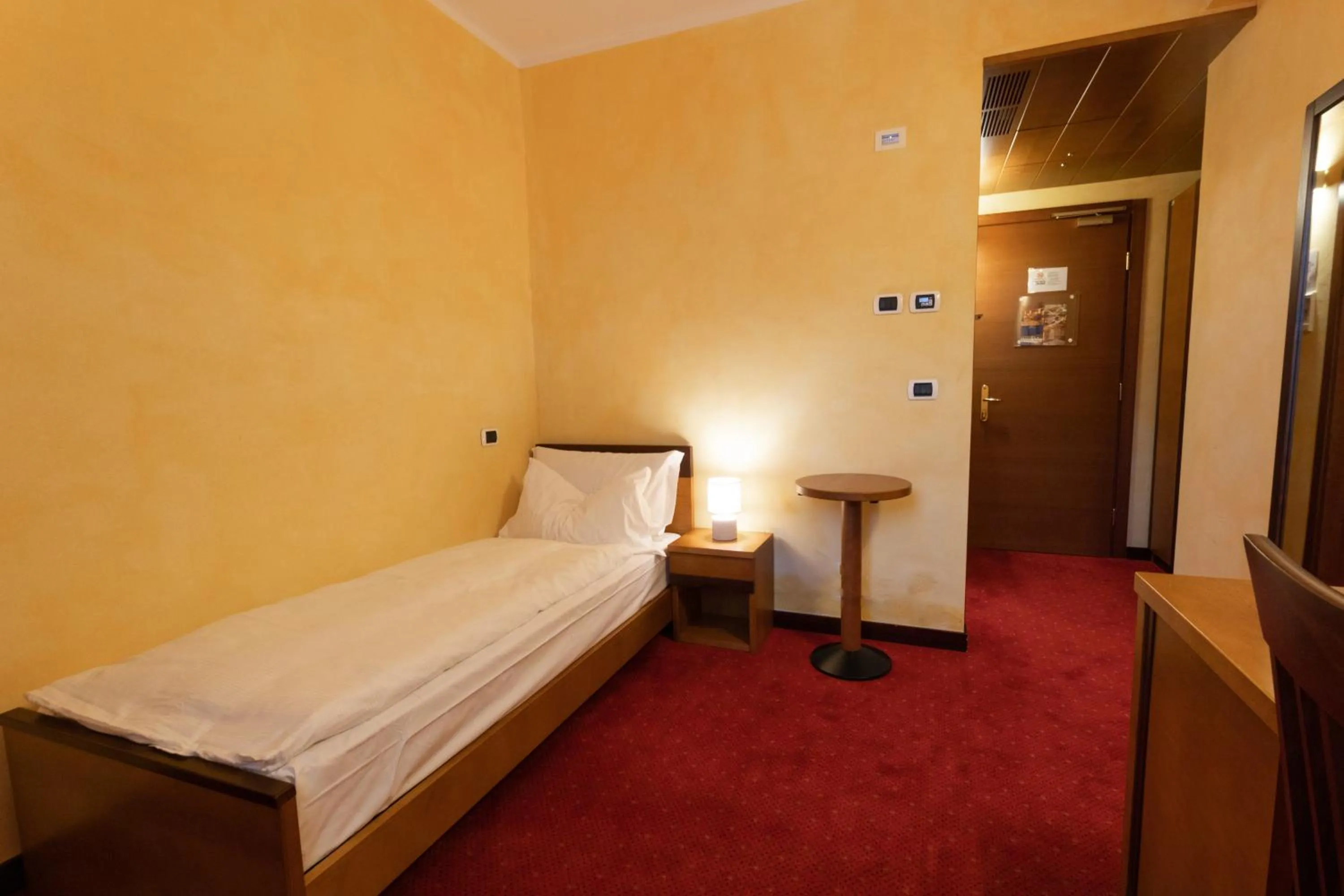 Bed in Hotel Enzo Moro