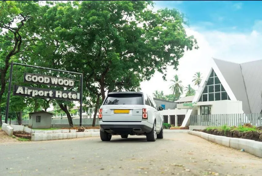 Good wood Airport Hotel