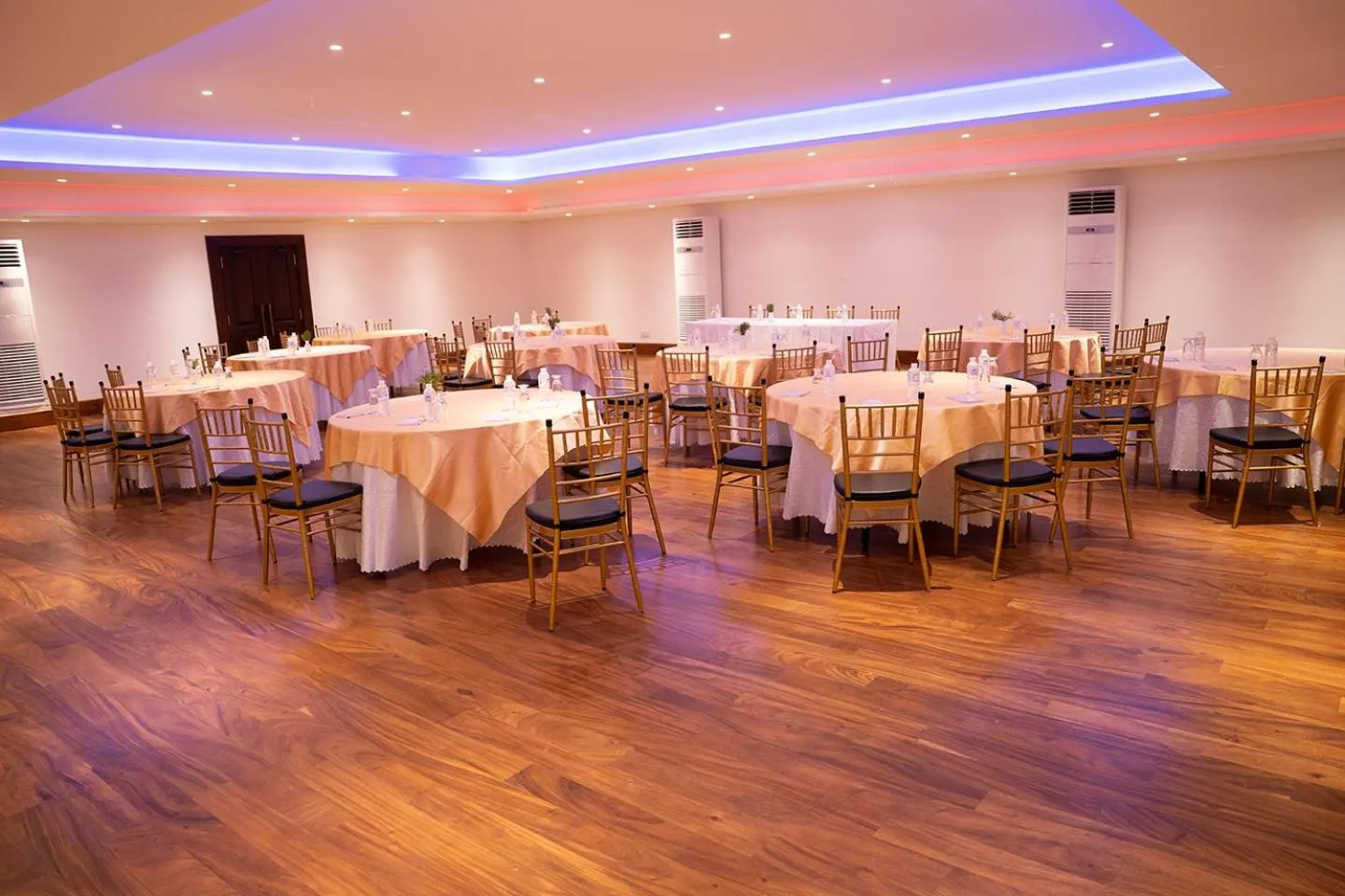 Good wood Airport Hotel