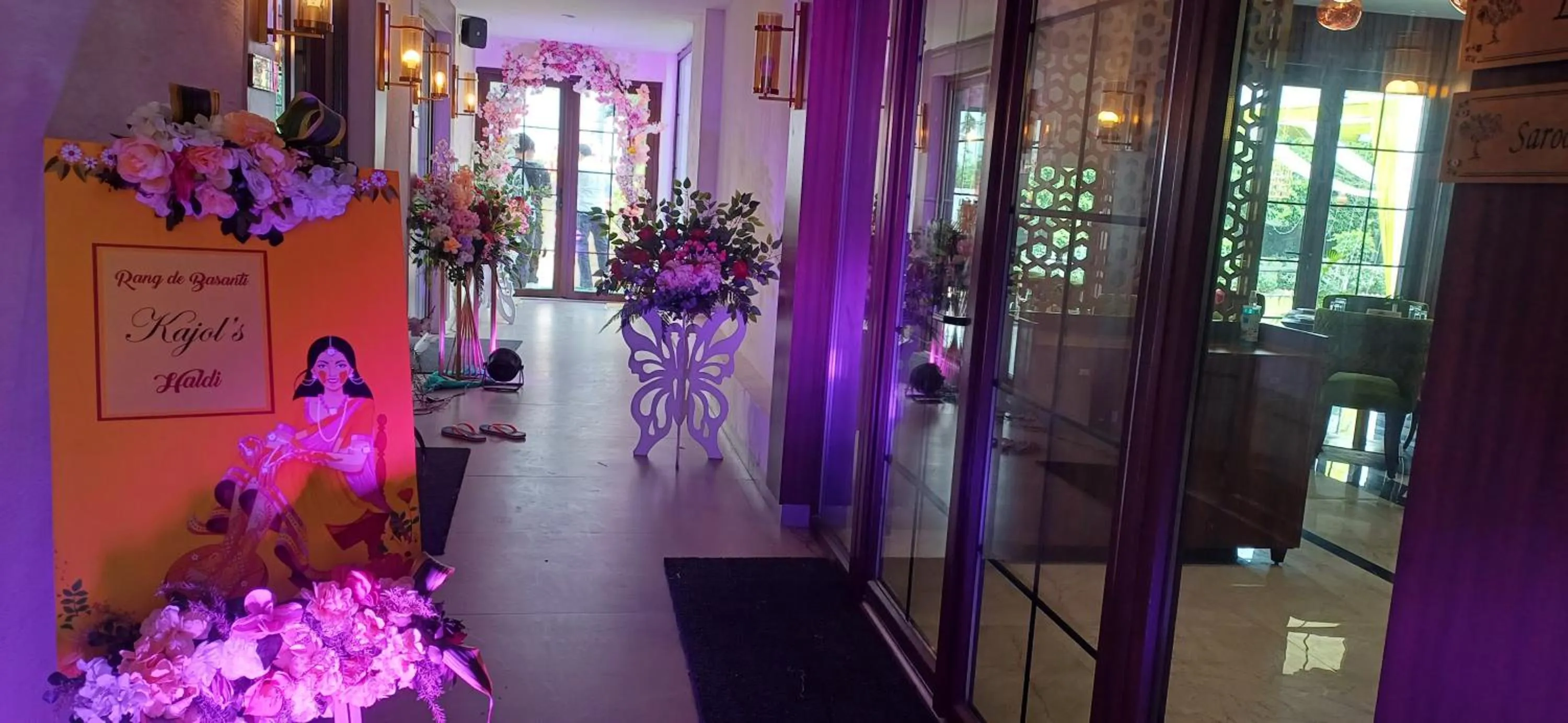 Restaurant/places to eat in Black Mango Resort