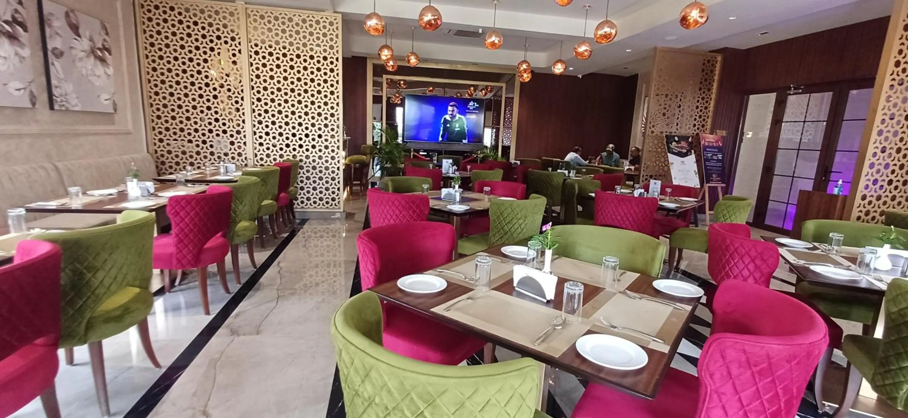 Restaurant/places to eat in Black Mango Resort