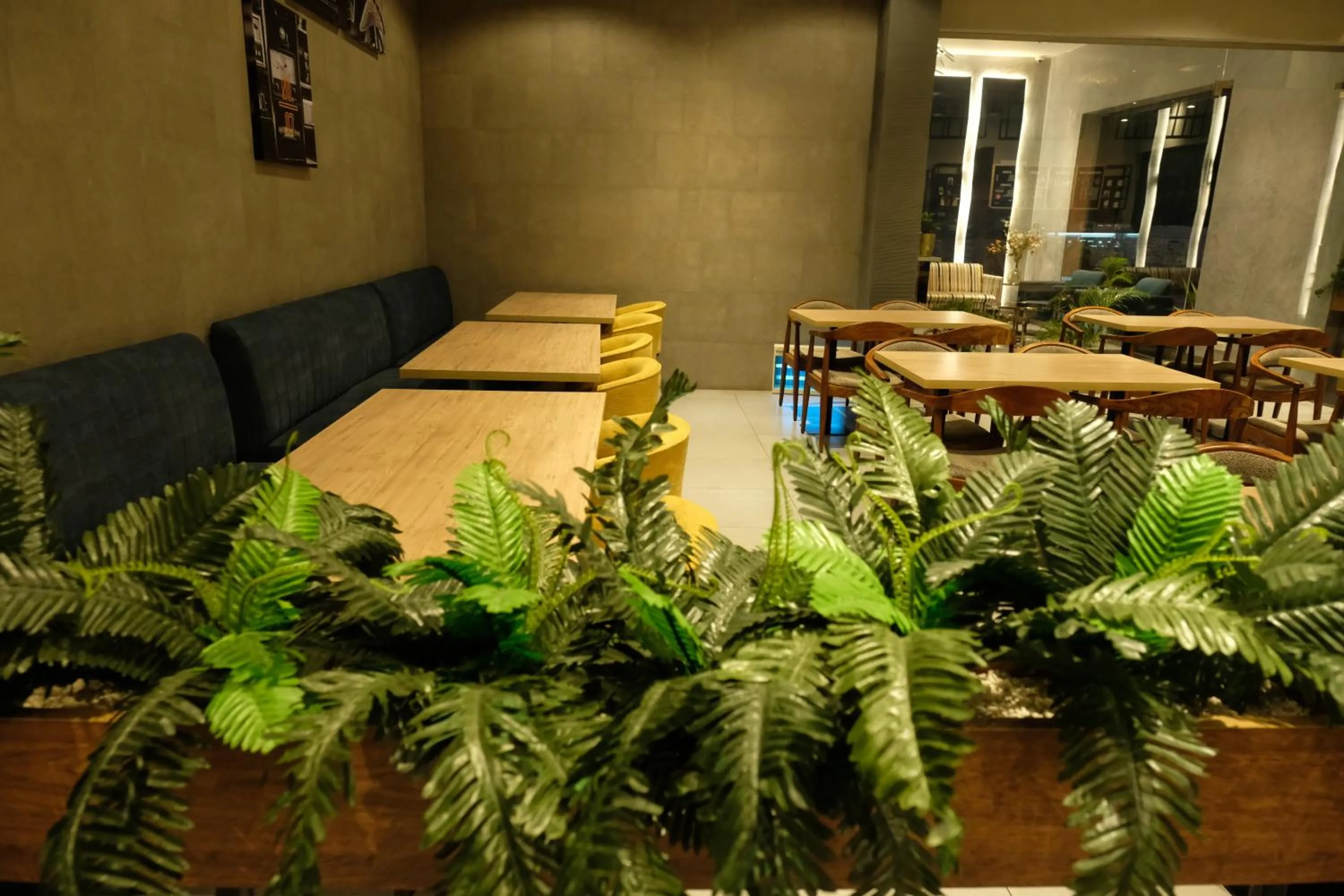 Restaurant/places to eat in Black Mango Resort