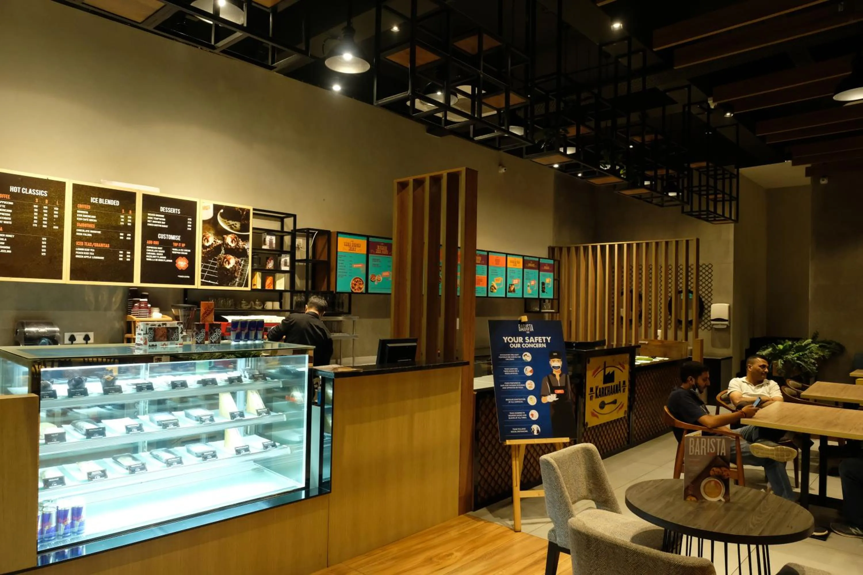 Restaurant/places to eat in Black Mango Resort