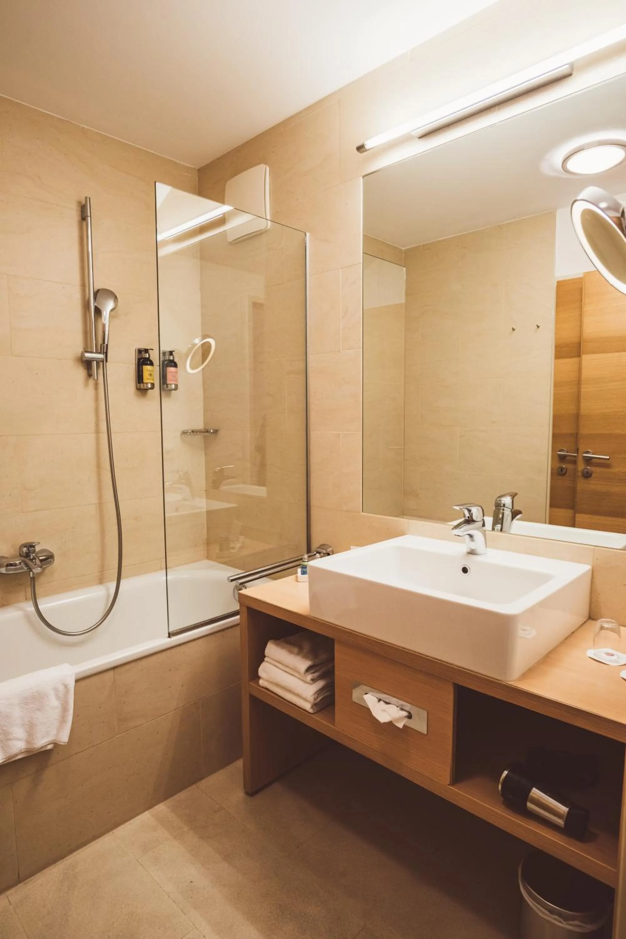 Bathroom in Heritage Hotel Hallstatt