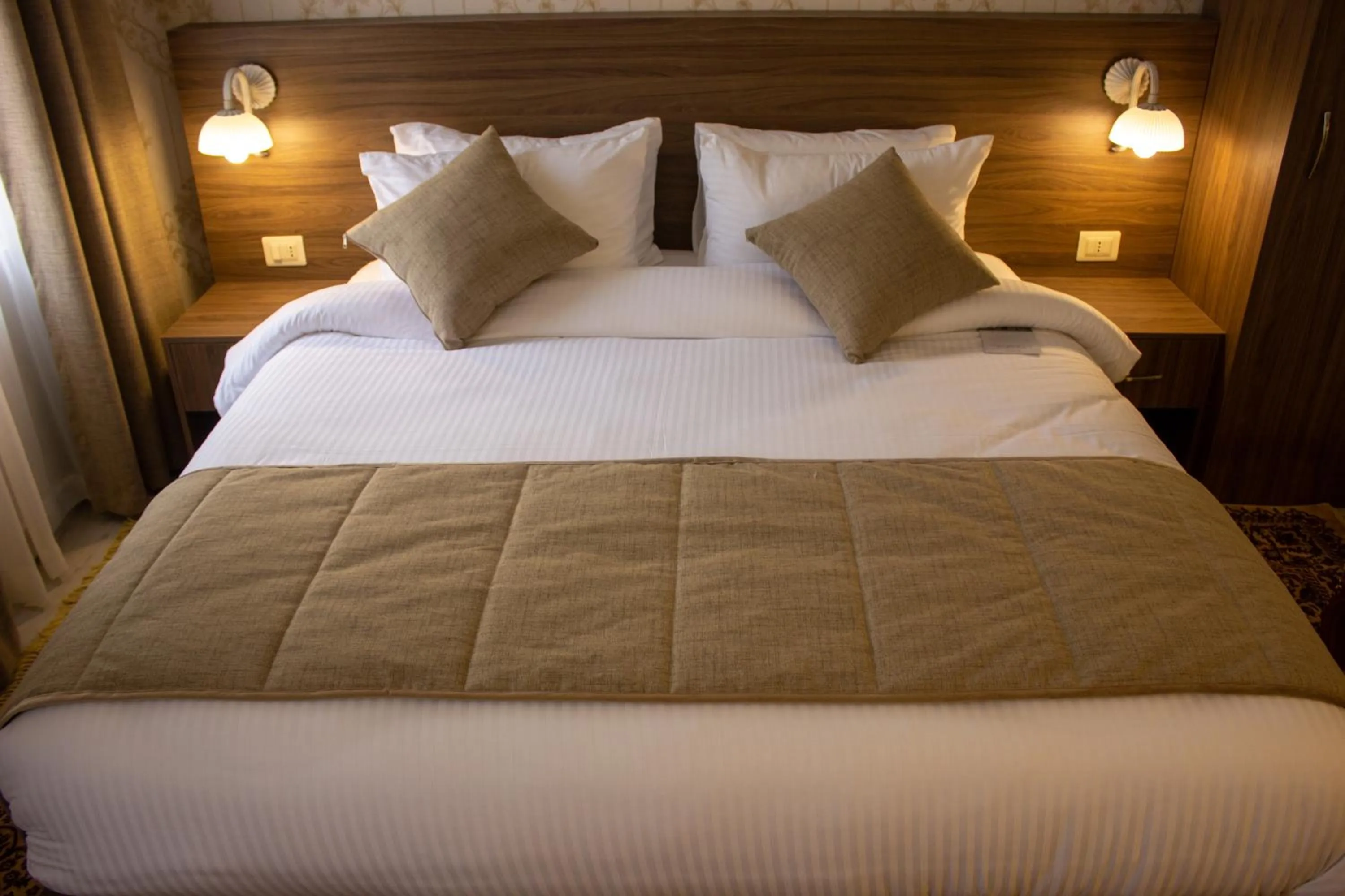 Bed in Khan Khediwe Hotel