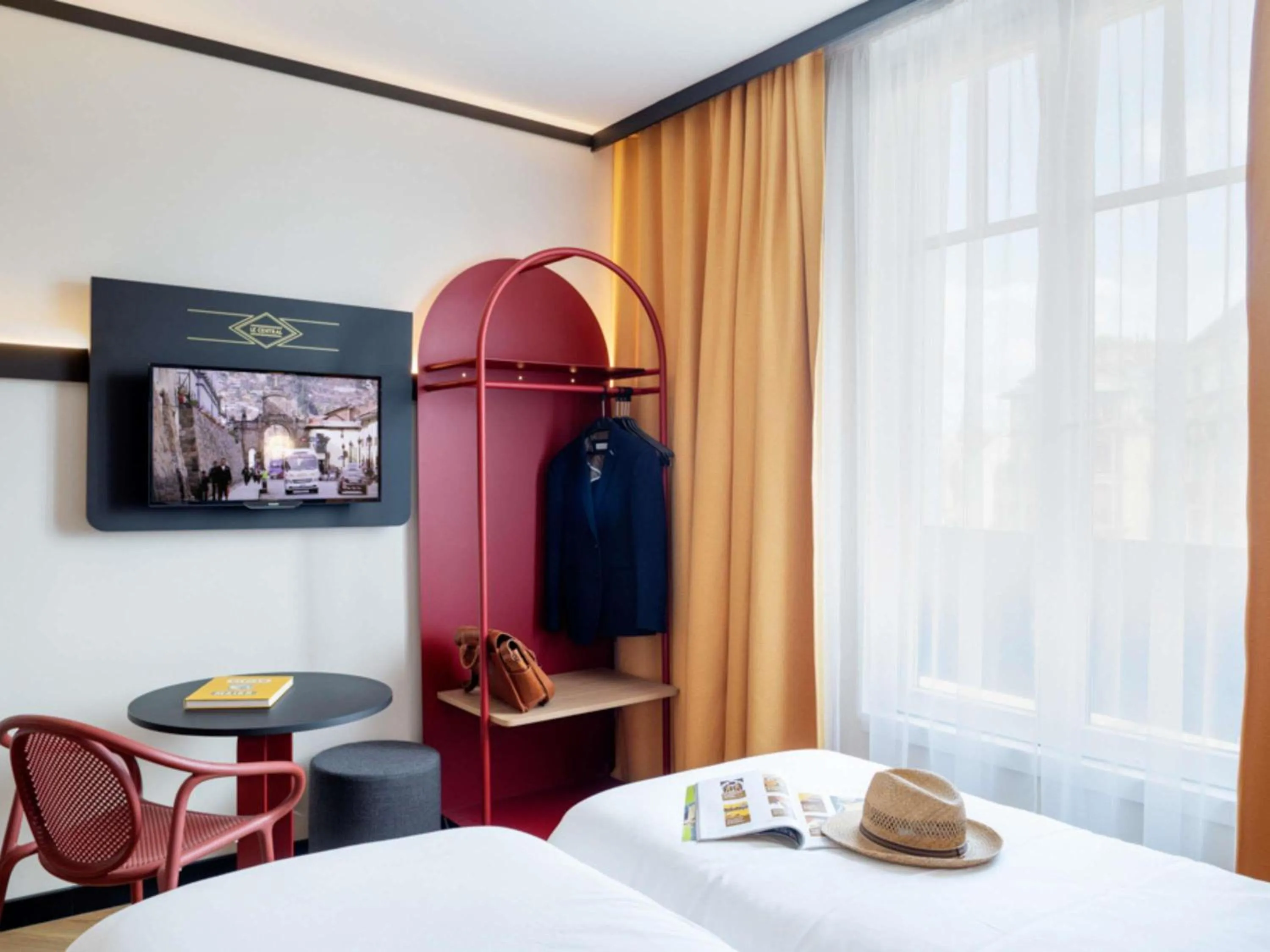 Bedroom, Bed in ibis Styles Dijon Central