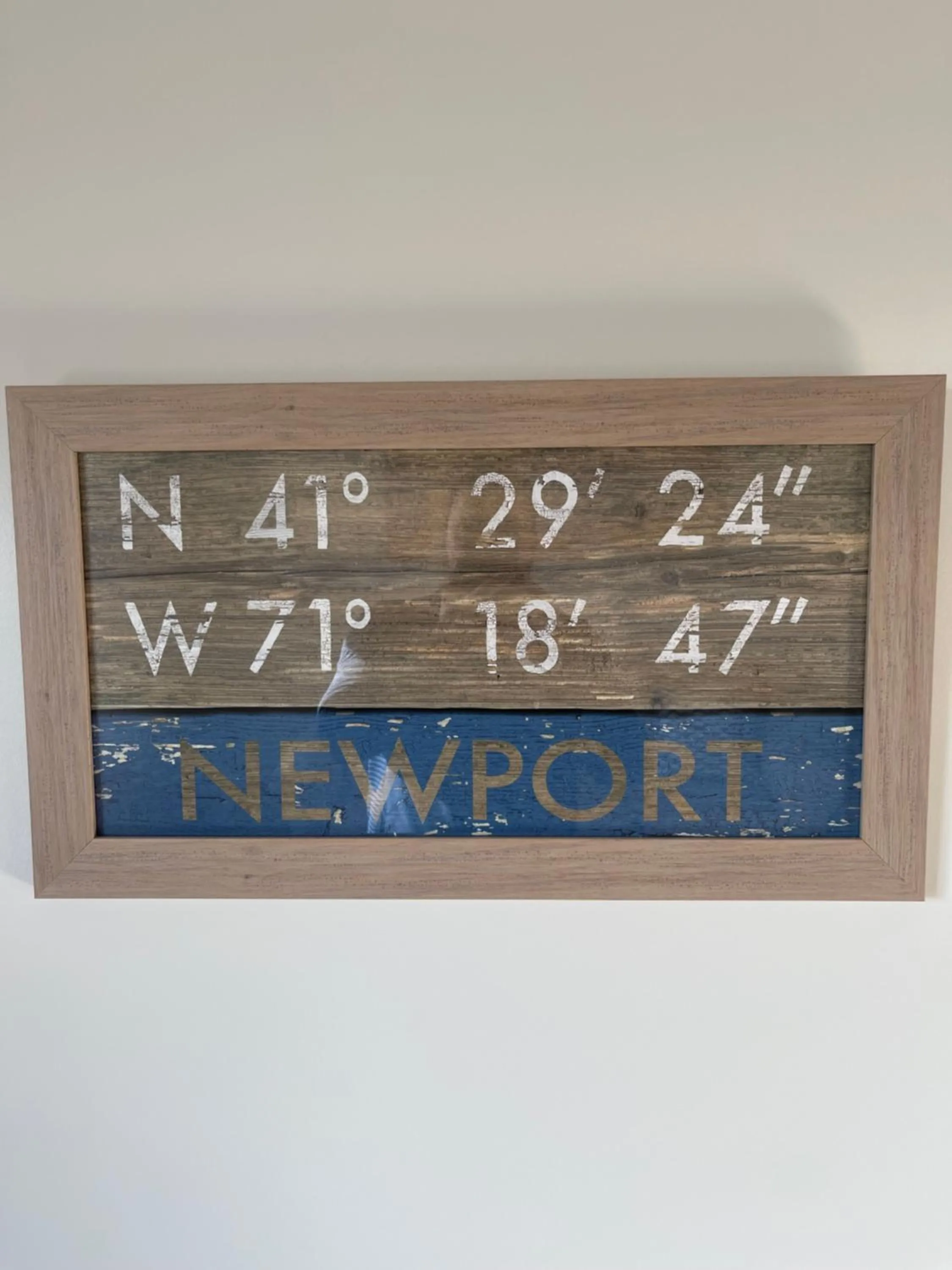 Logo/Certificate/Sign in Rhea's Inn by the Sea