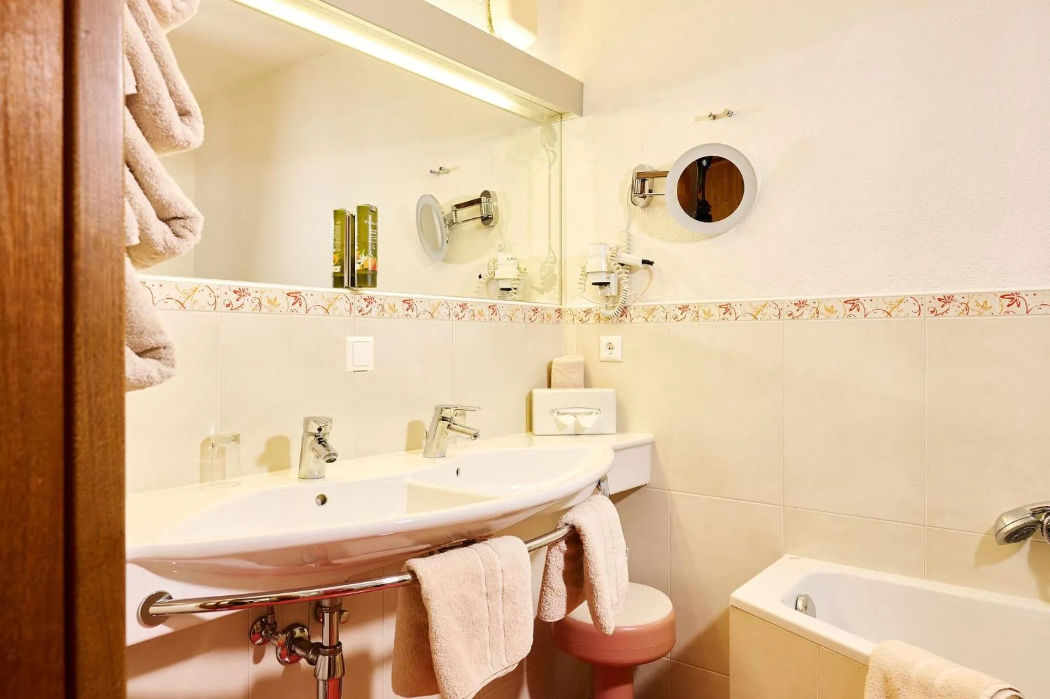 Bathroom in Thermenwelt Hotel Pulverer