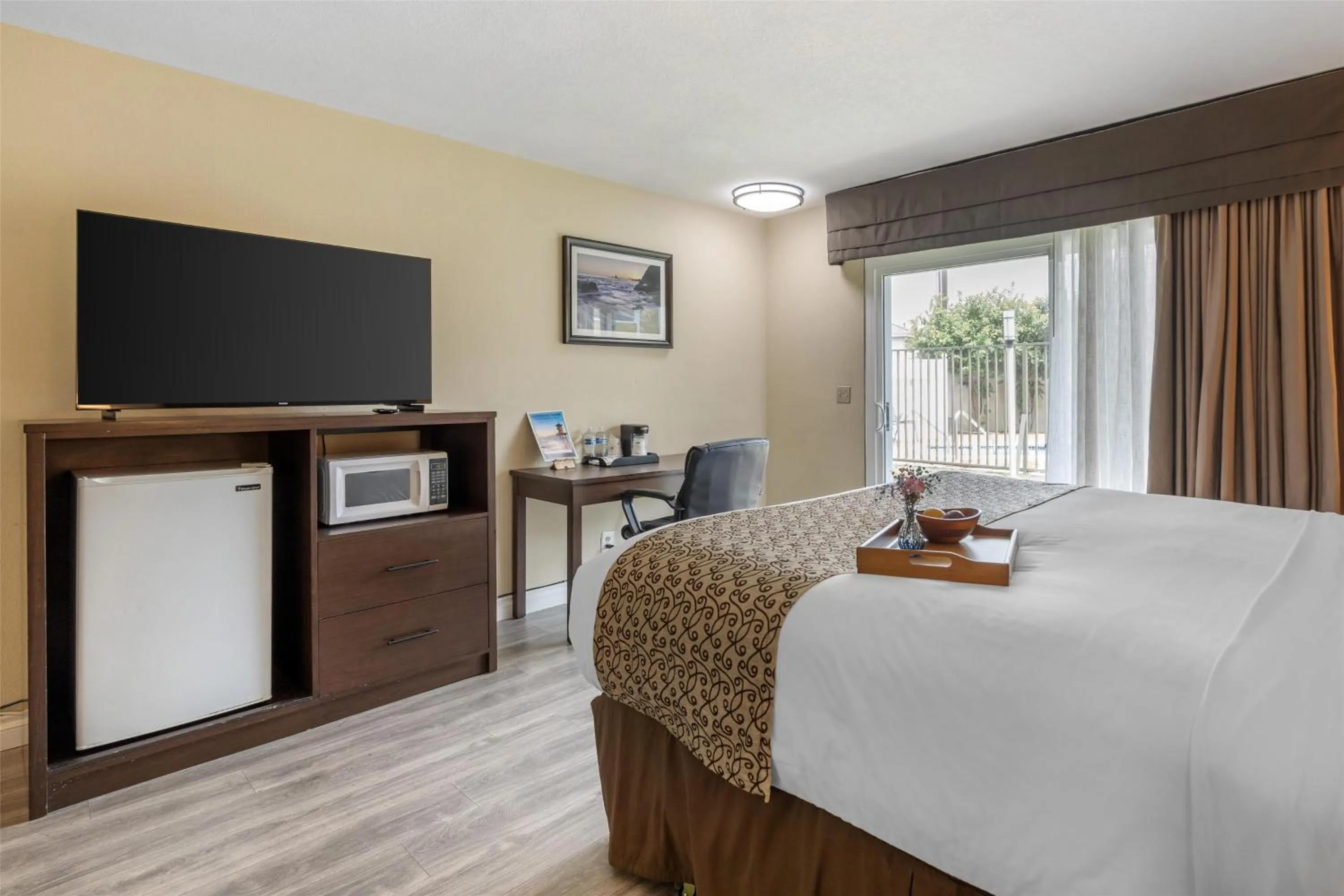 Bedroom, Bed in Best Western Westminster Inn