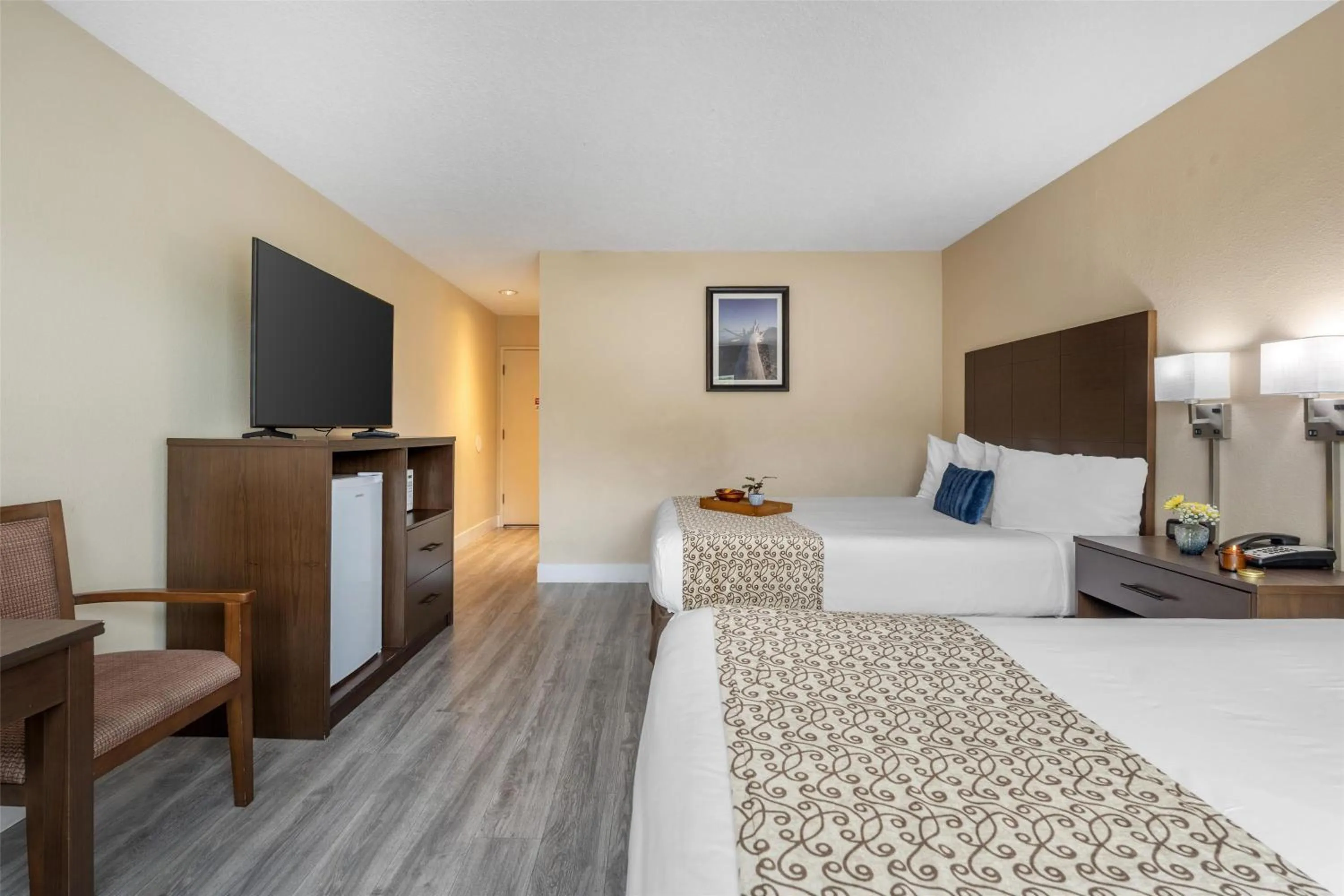 Bedroom, Bed in Best Western Westminster Inn