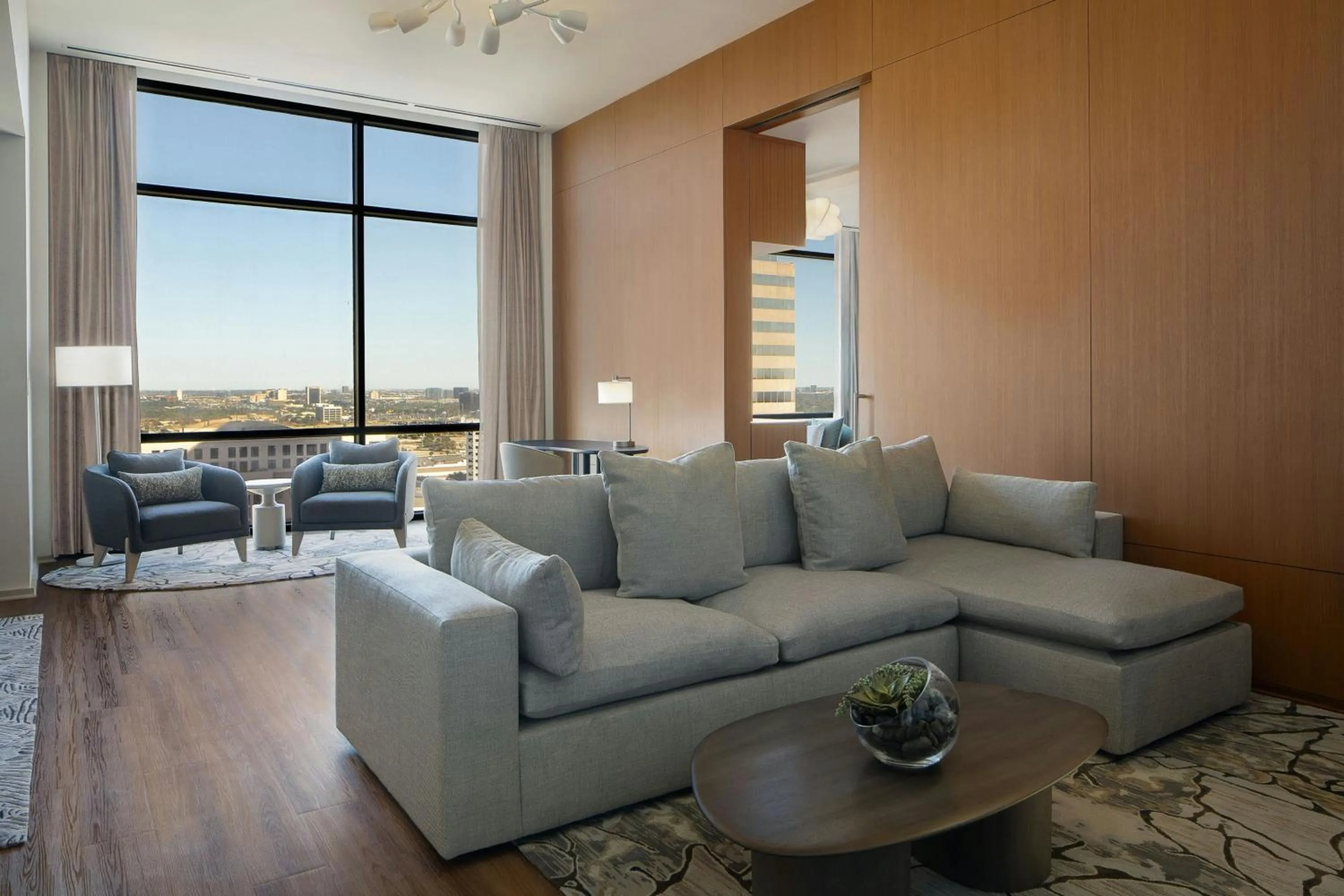 Living room in The Westin Galleria Dallas