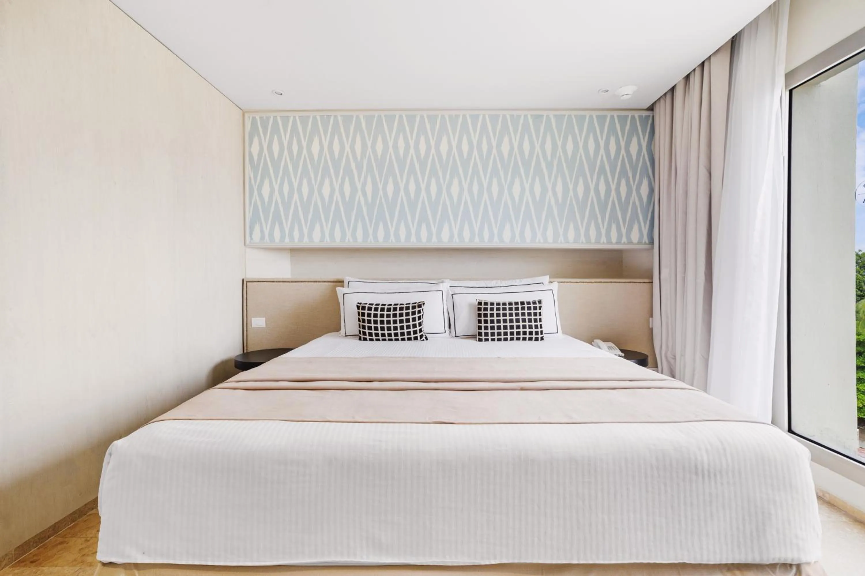 Bedroom, Bed in Privilege Aluxes Adults Only