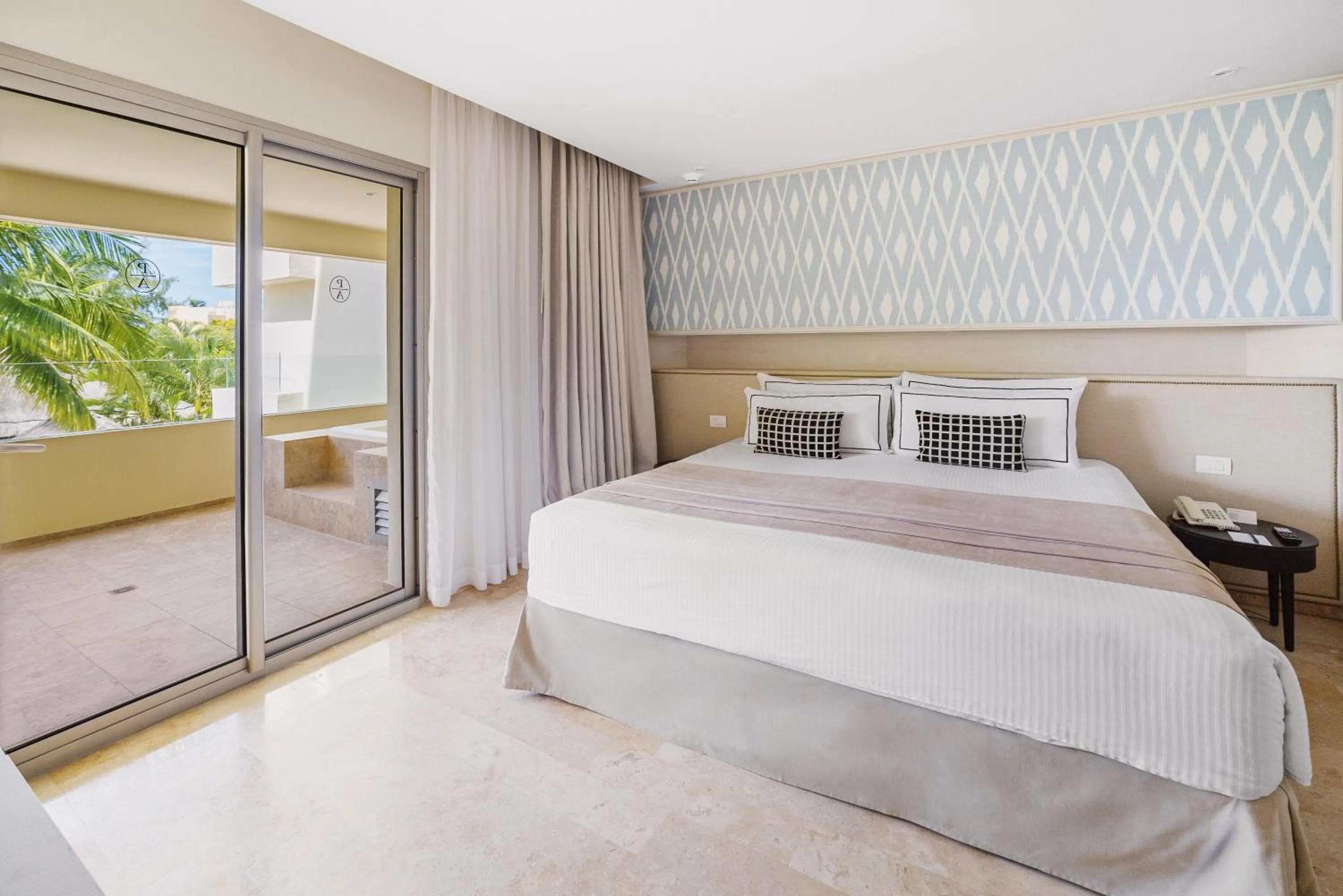 Bedroom, Bed in Privilege Aluxes Adults Only