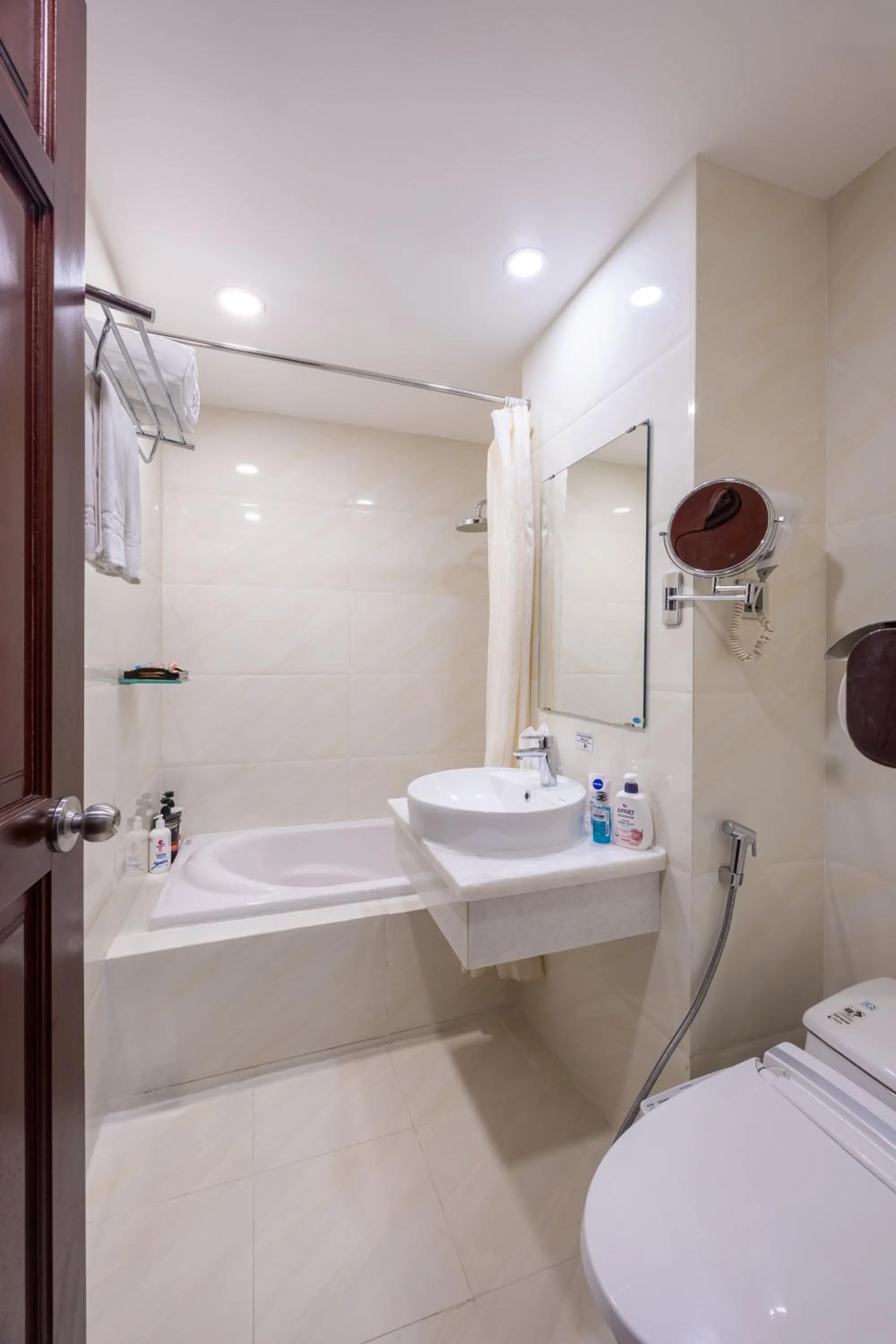 Shower in A25 Hotel - 29 Lê Thị Hồng Gấm