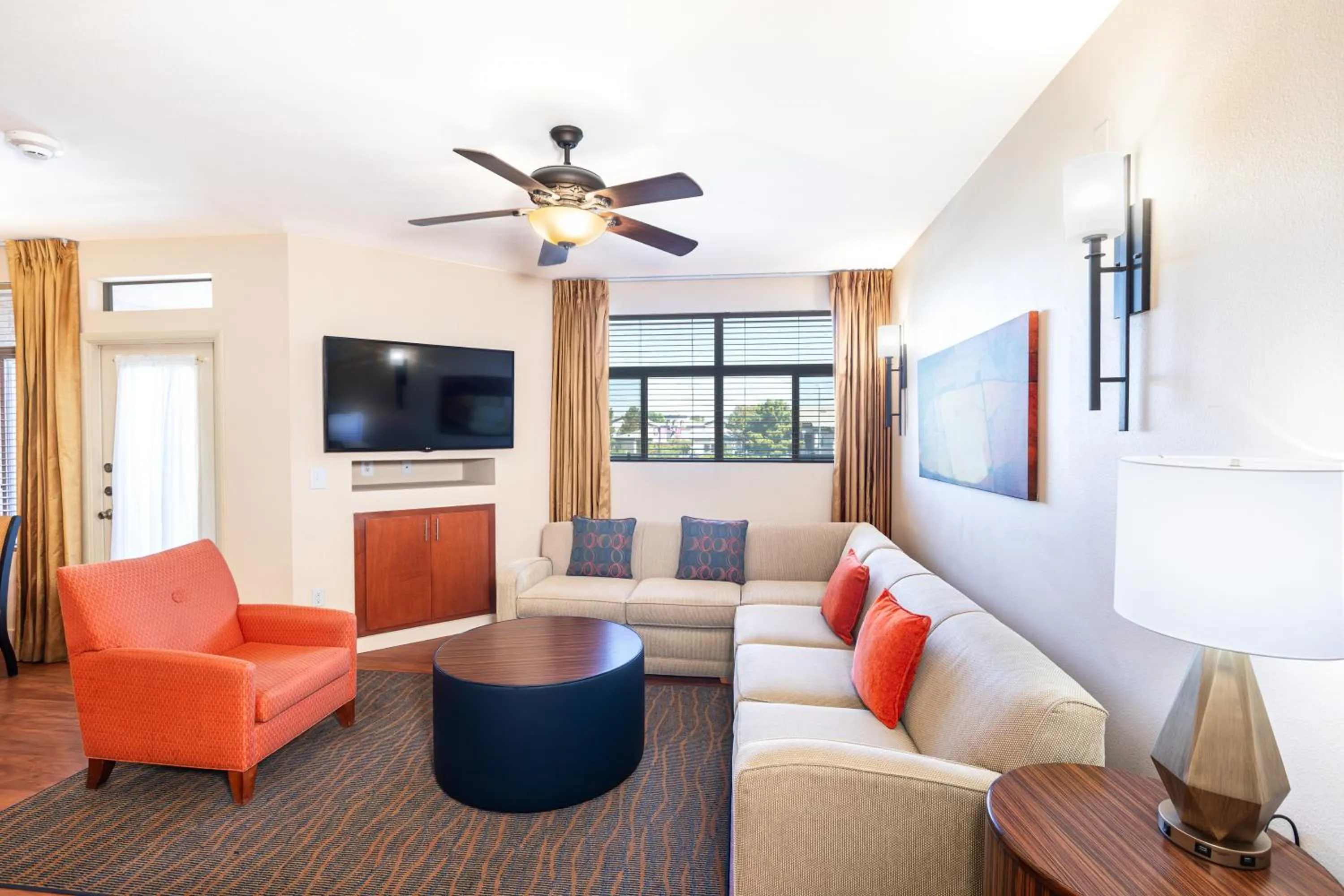 Living room in The Cliffs at Peace Canyon