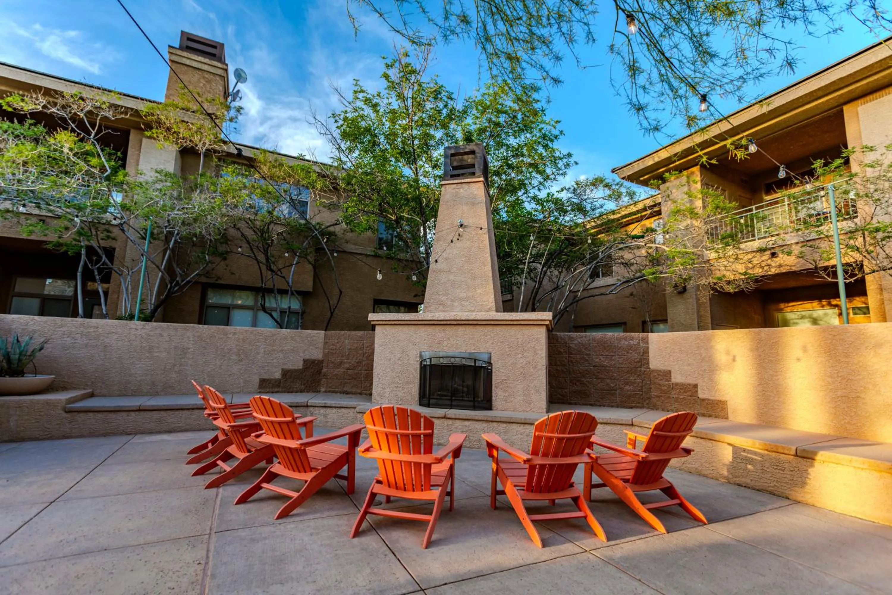 Seating area in The Cliffs at Peace Canyon