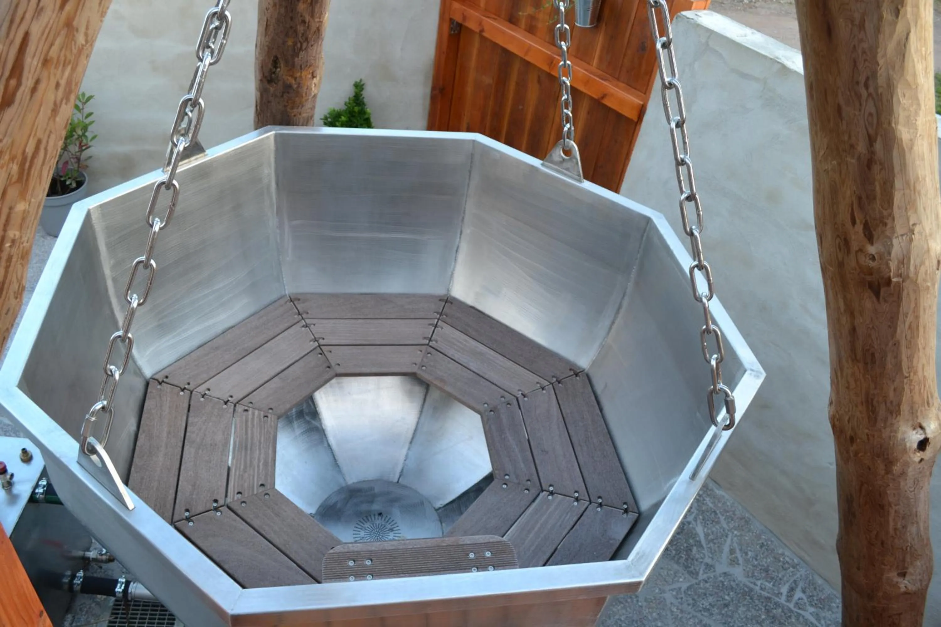 Hot Spring Bath in Domaine des Trois Sorciers