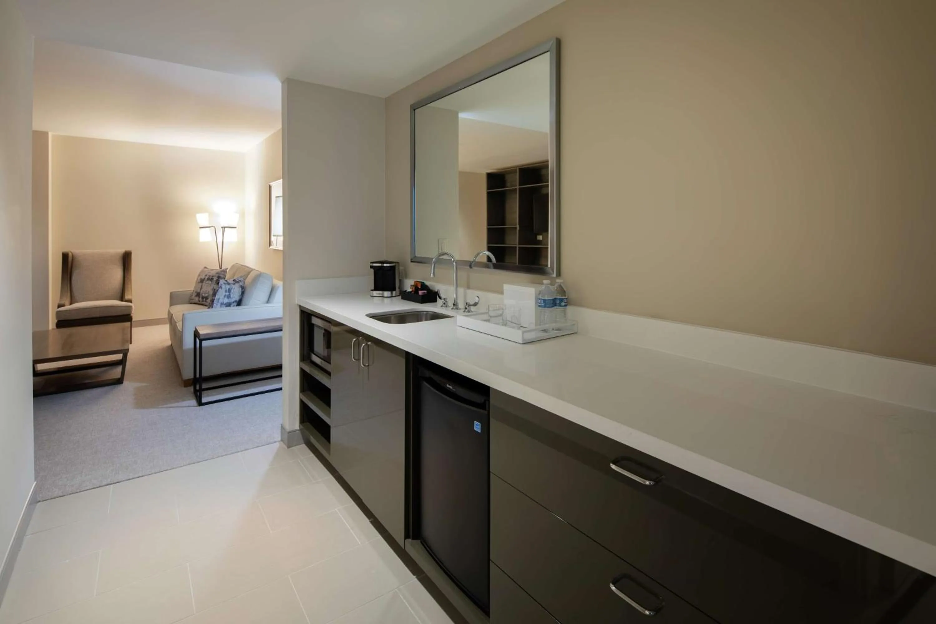 Living room in Embassy Suites St Augustine Beach Oceanfront Resort
