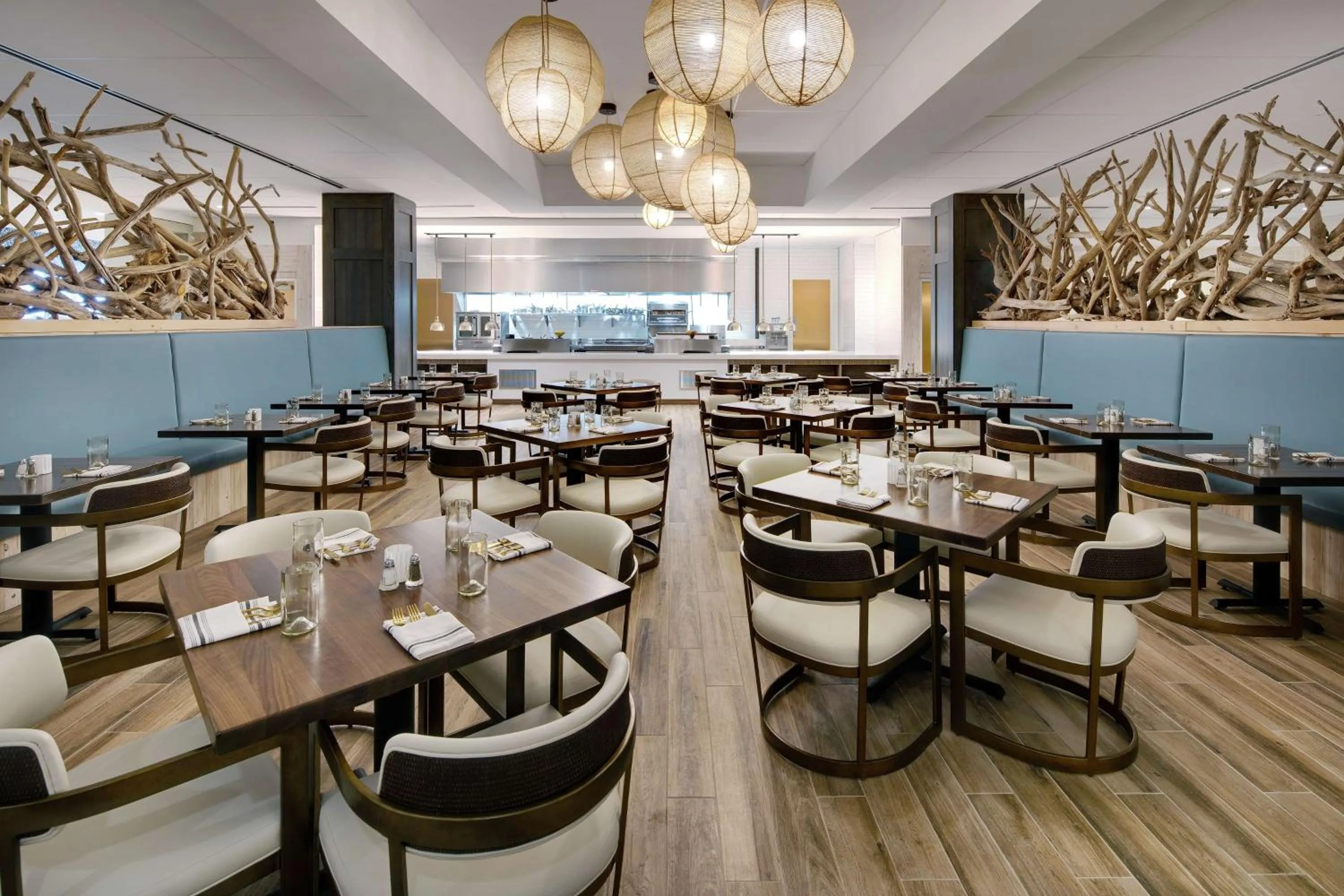 Restaurant/places to eat in Embassy Suites St Augustine Beach Oceanfront Resort