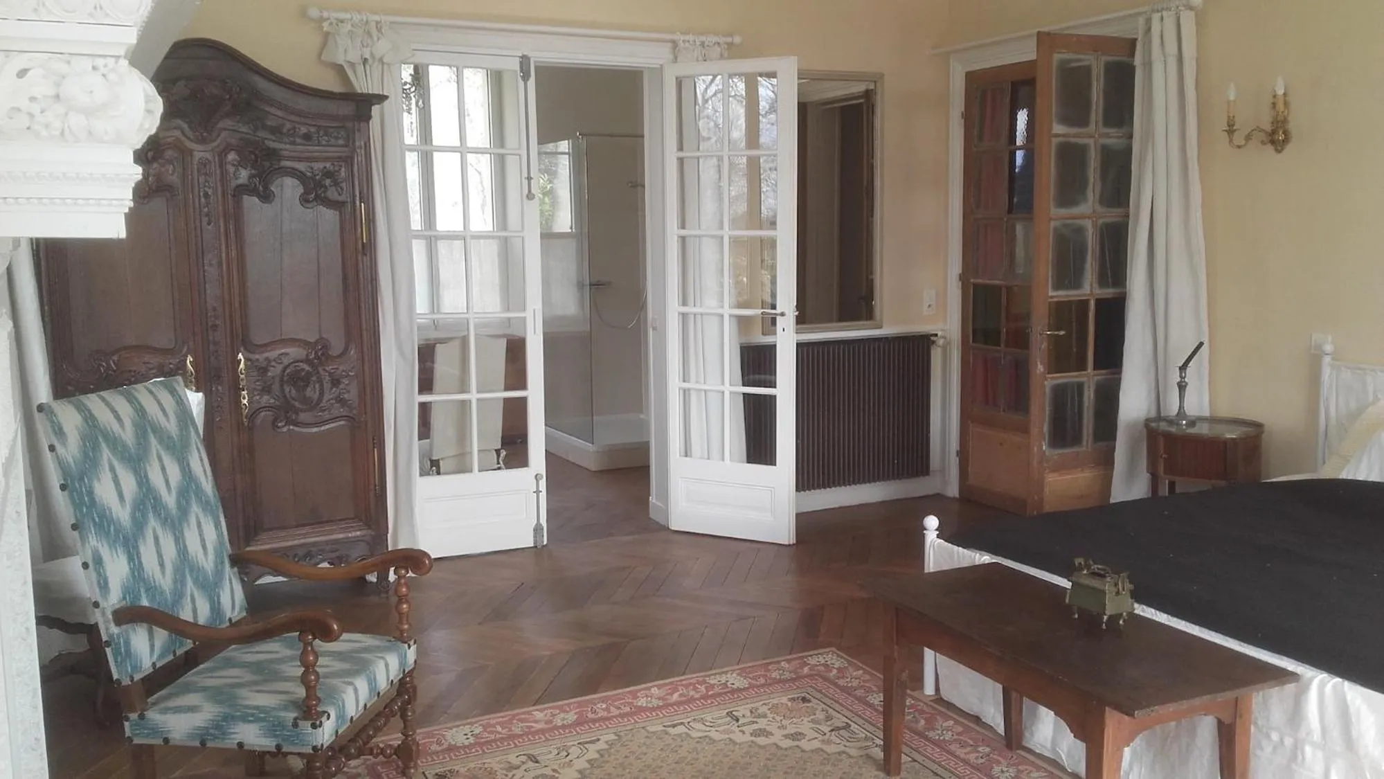 wardrobe in Grand-Varennes