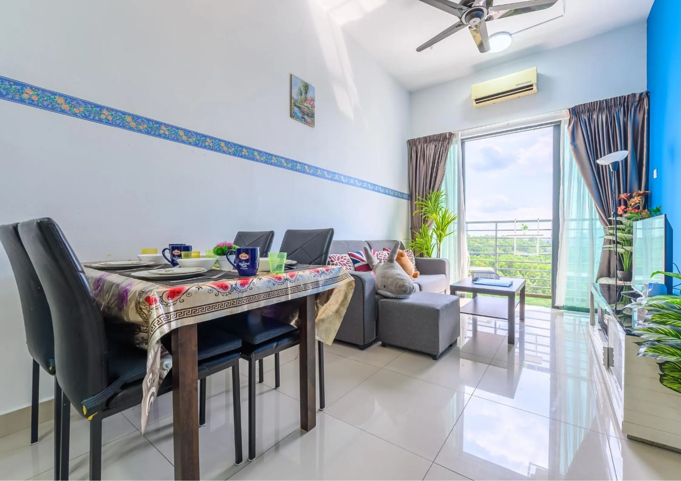 Living room in Cozy Park View Stay Above DPulze Mall #DP1