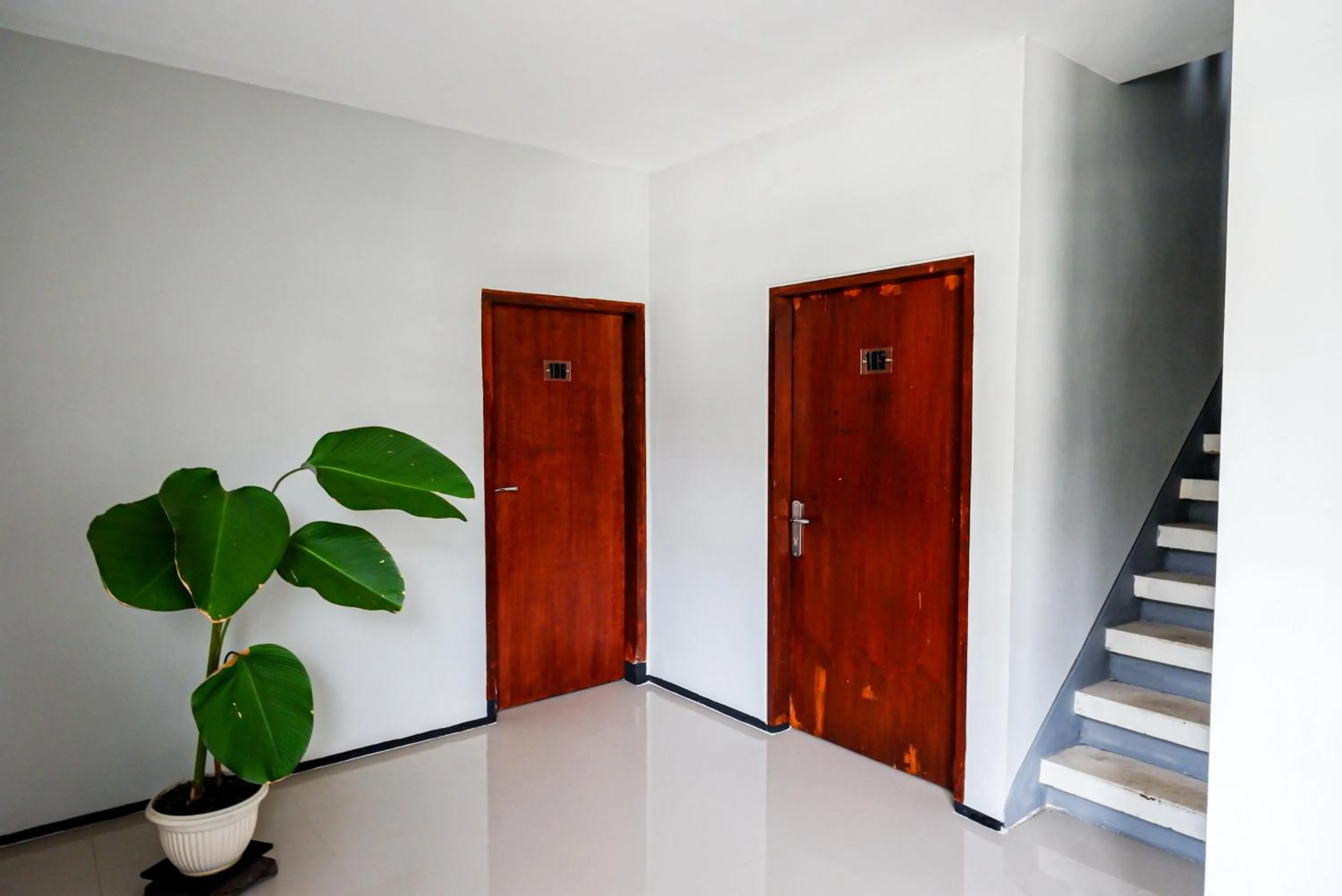 Property building in RedDoorz Plus @ Kalpataru