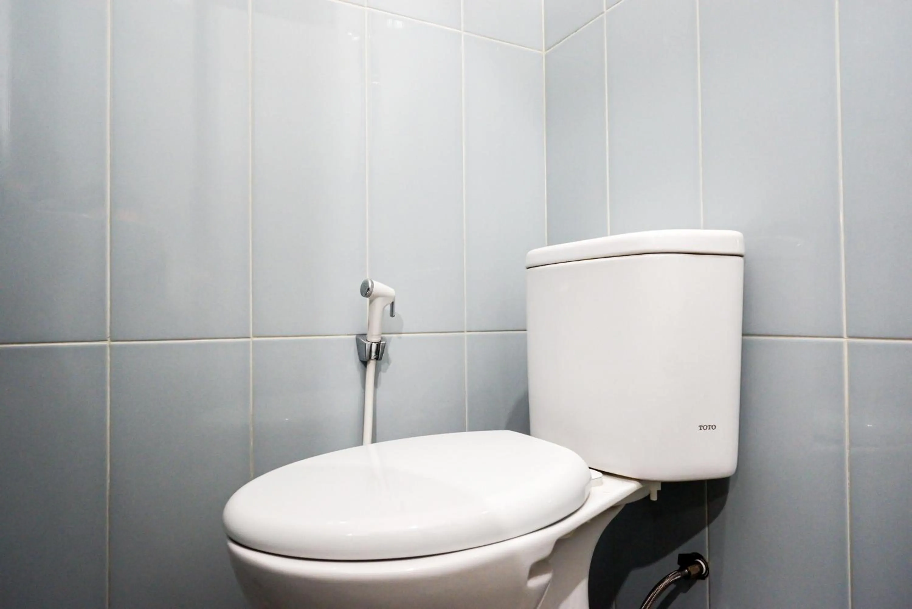 Bathroom in RedDoorz Plus @ Kalpataru