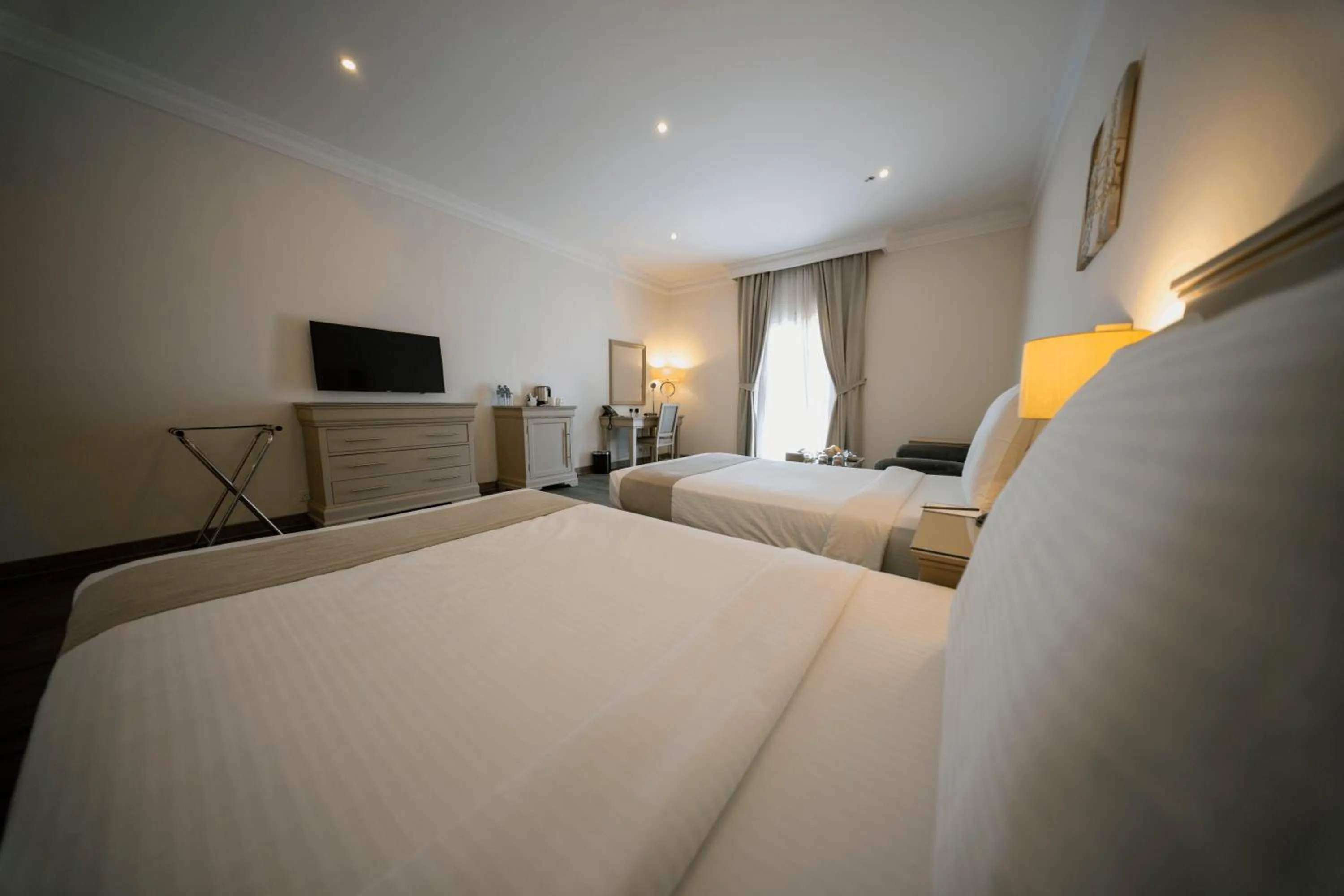 Bedroom, Bed in Montrose - A Mayfair Collection Hotel