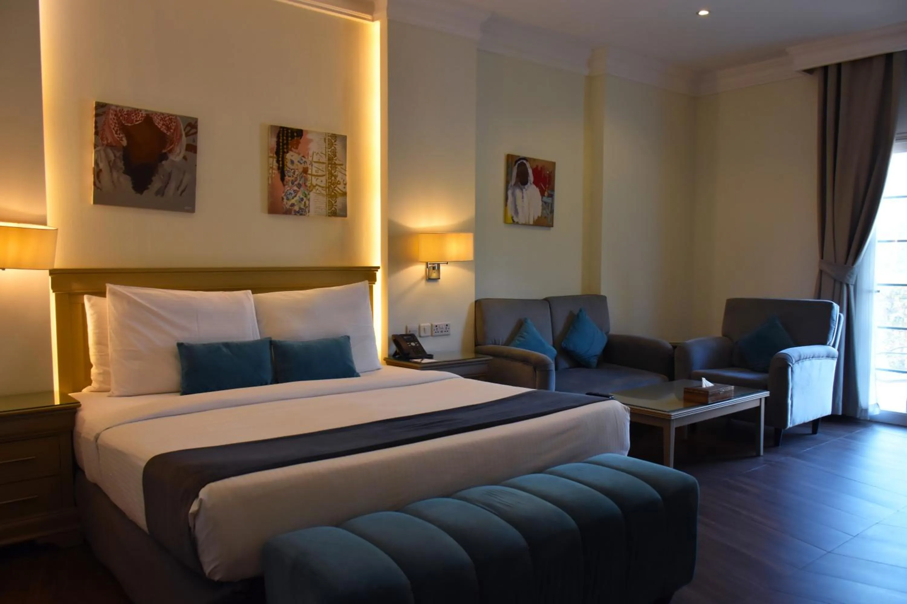 Bedroom, Bed in Montrose - A Mayfair Collection Hotel