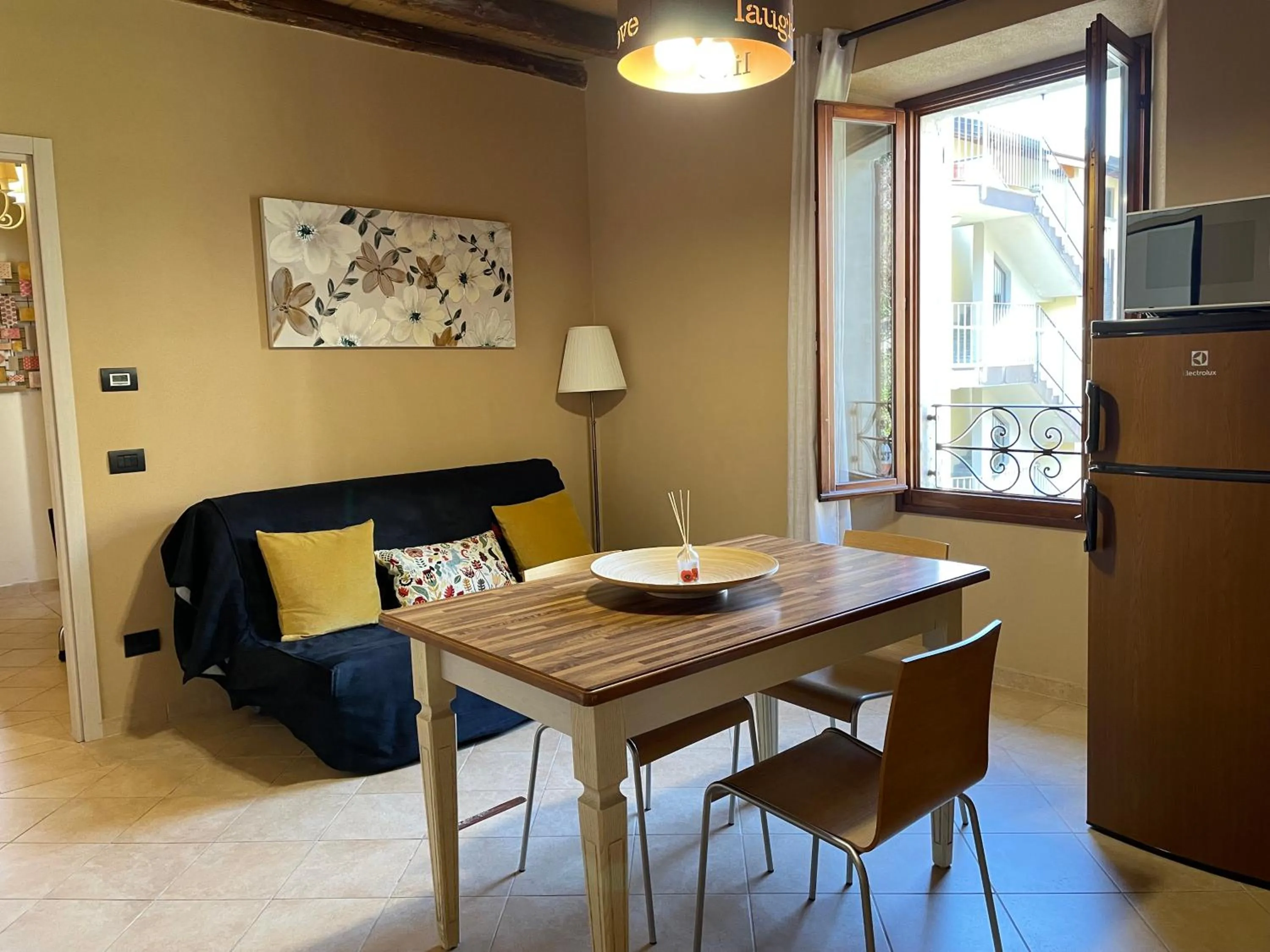 Living room in La Casa Sul Sasso In town serviced accommodations