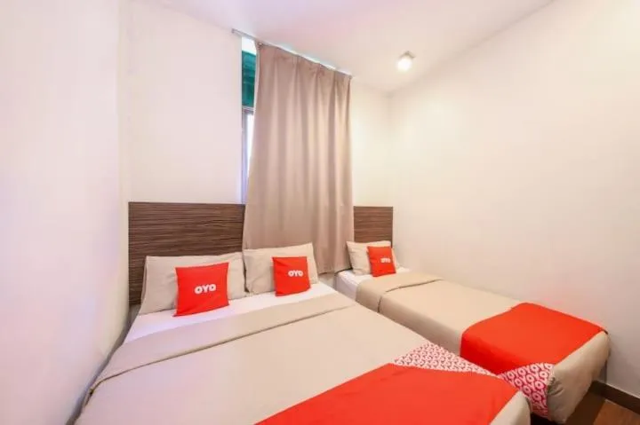 View (from property/room), Bed in GOLDEN PALACE