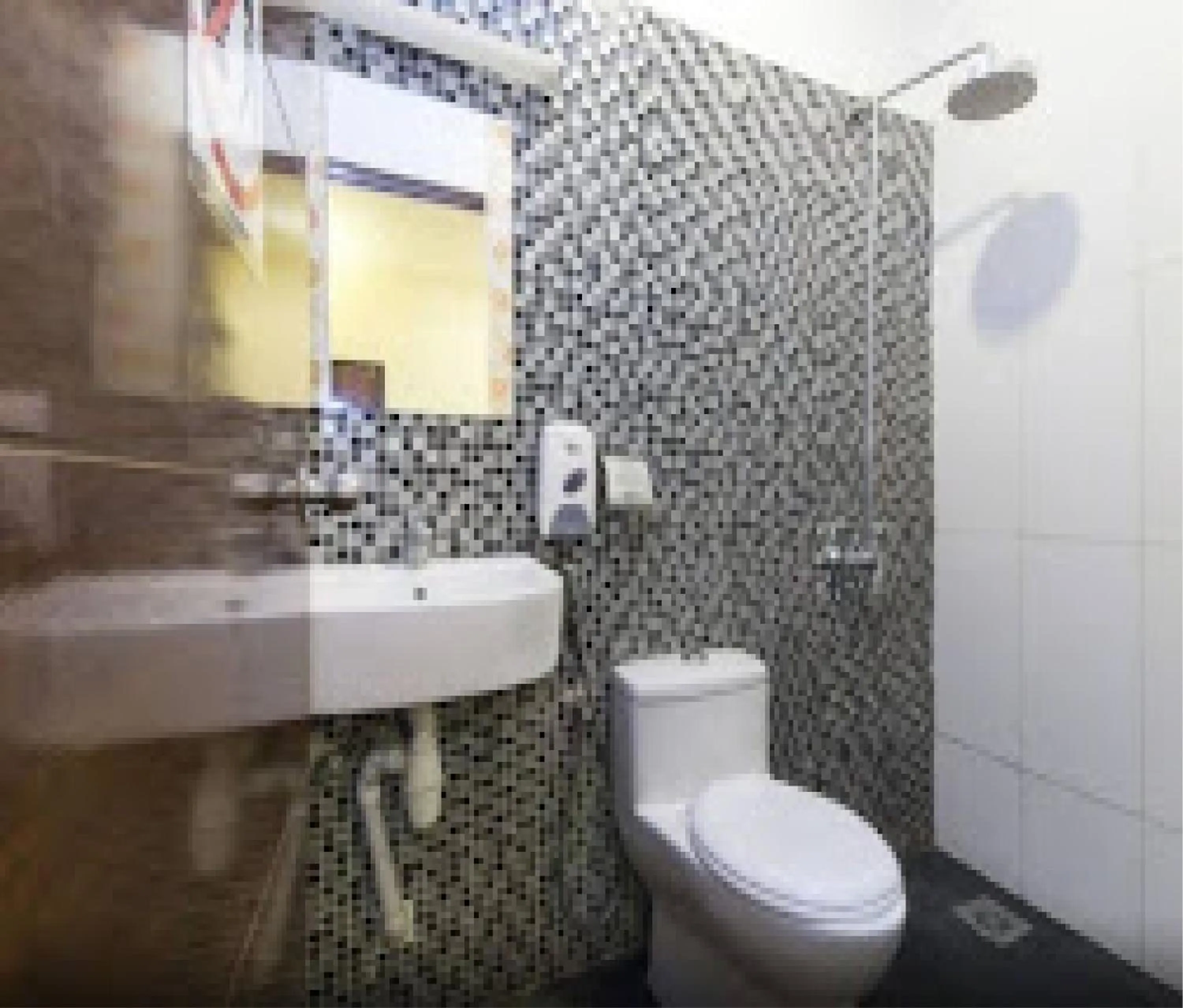 Toilet in GOLDEN PALACE