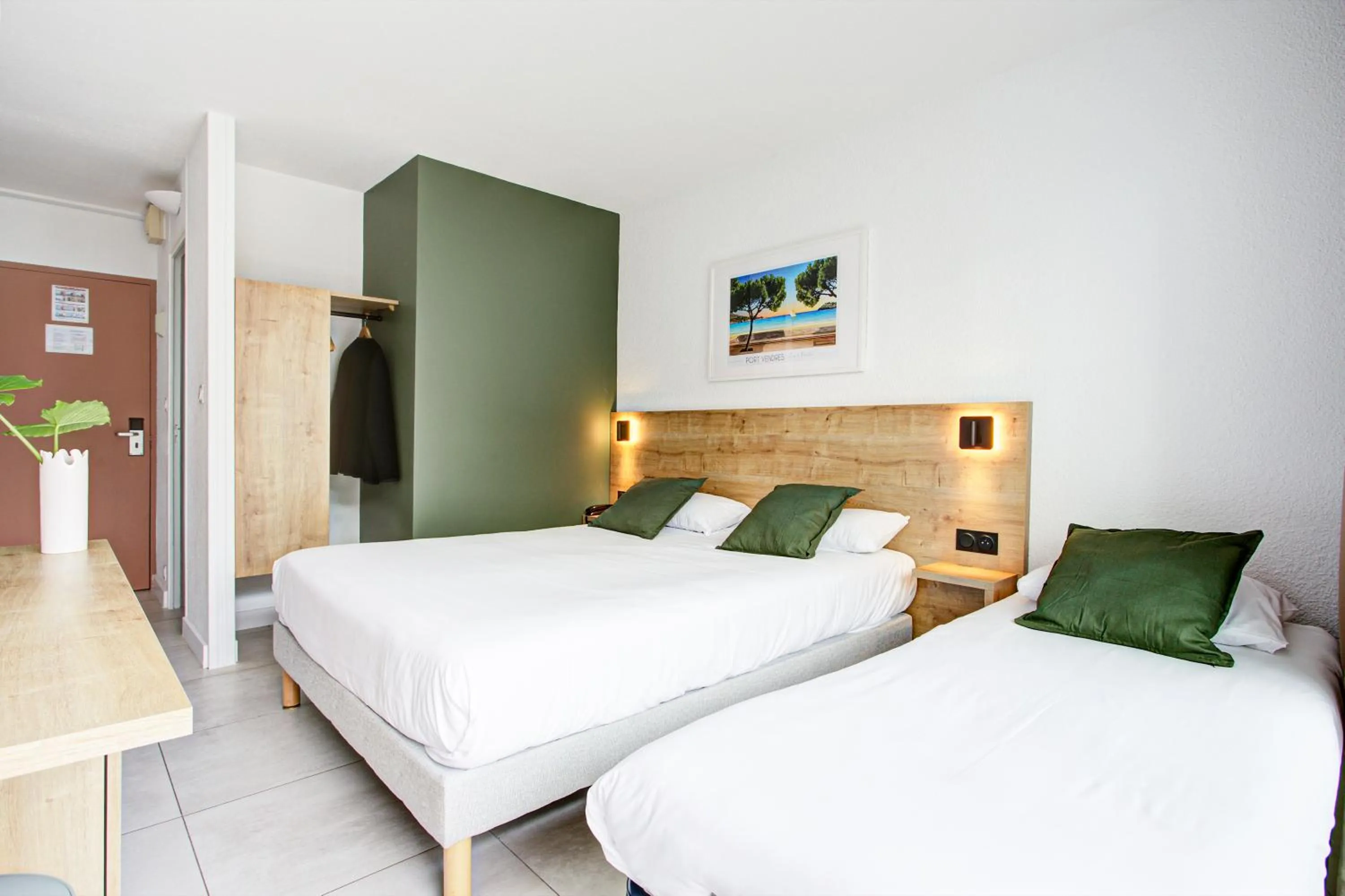 Bed in Hotel Centre Plage