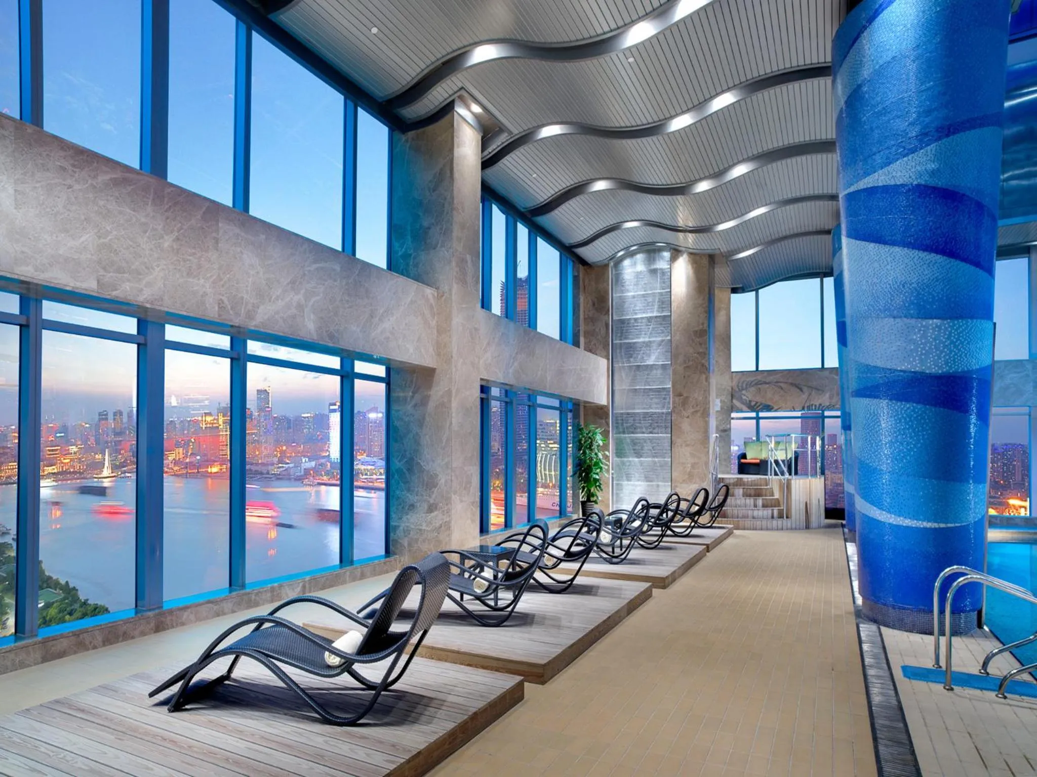 Swimming pool in Grand Kempinski Hotel Shanghai