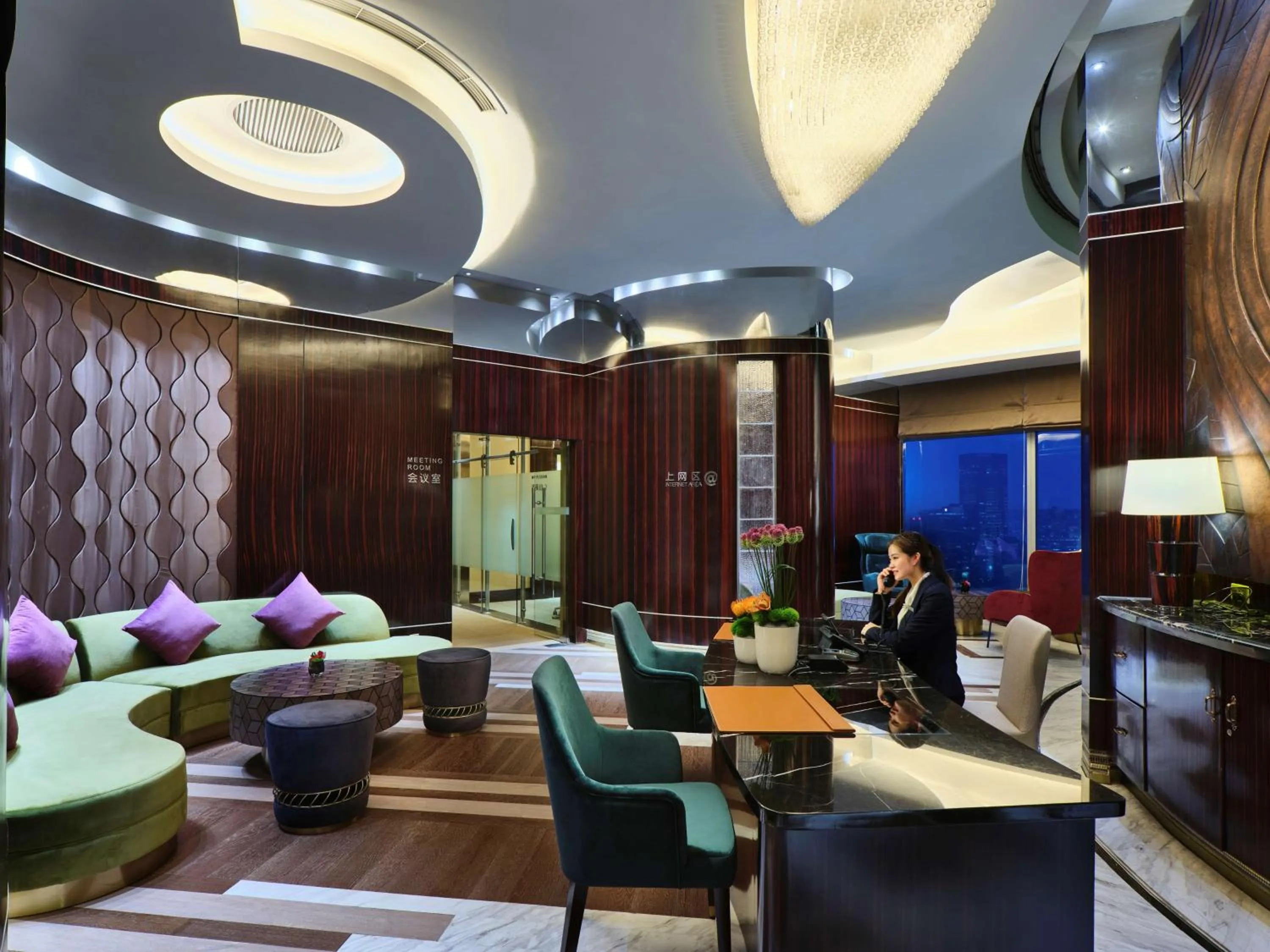 Lounge or bar in Grand Kempinski Hotel Shanghai