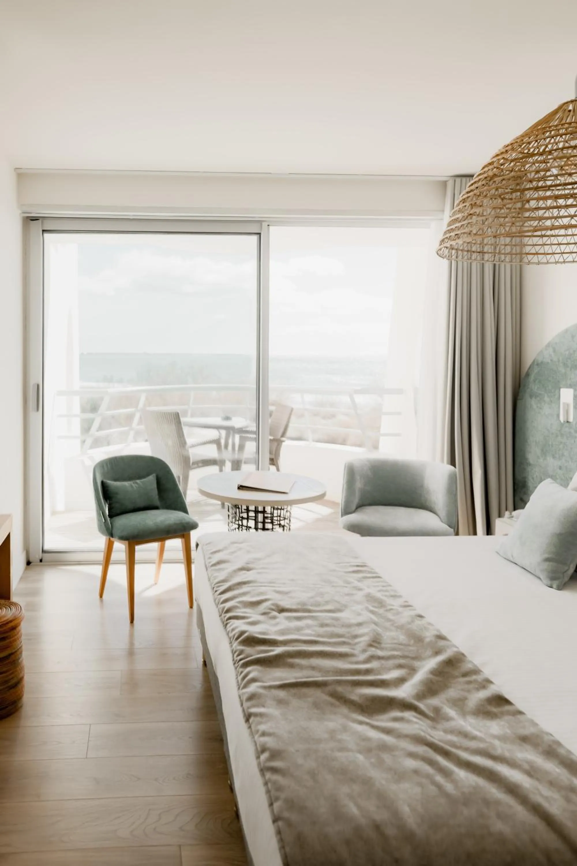 Bedroom, Bed in Hôtel Les Corallines - Thalasso & Resort