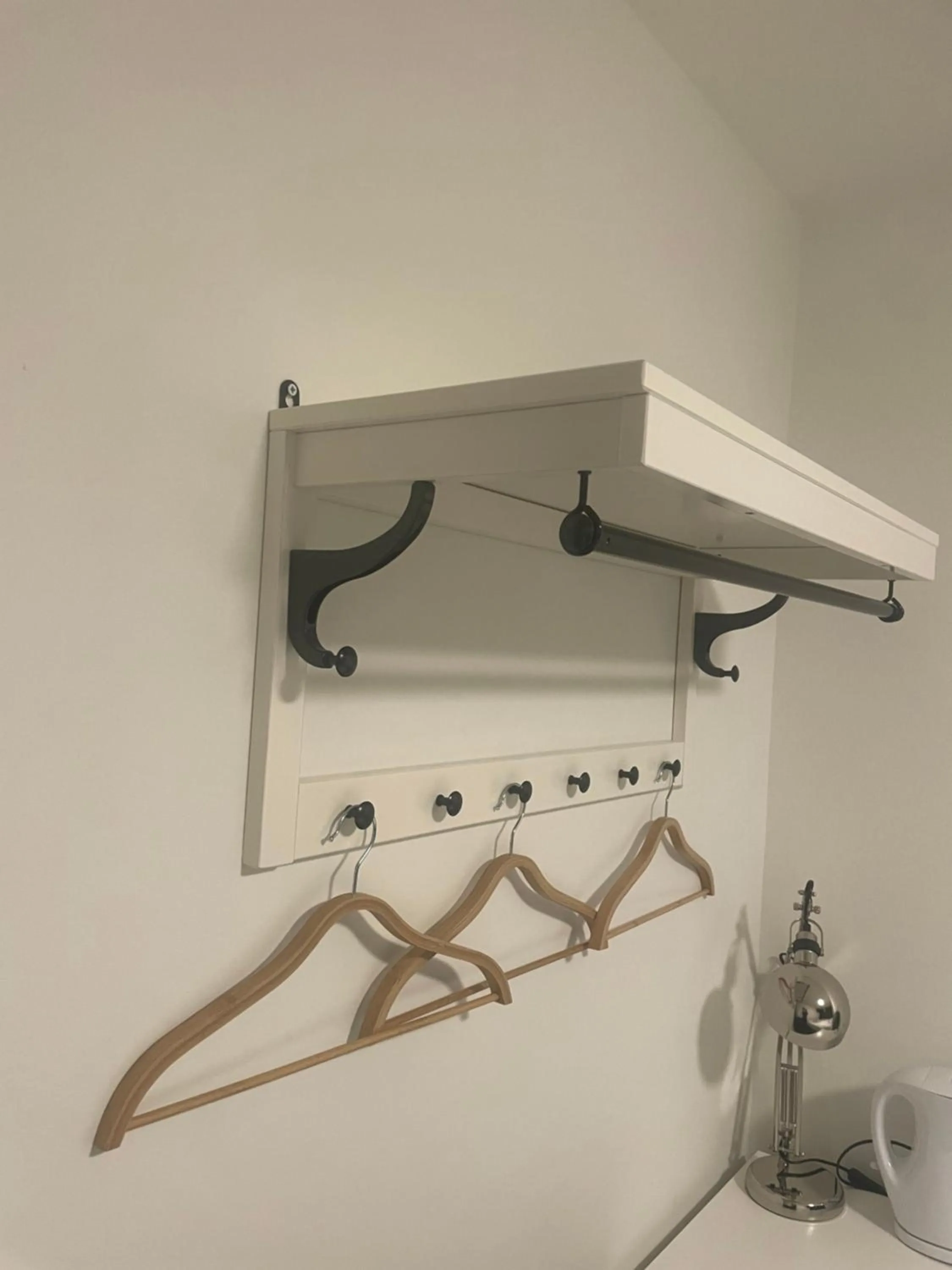 wardrobe in Hechtplatz Hotel