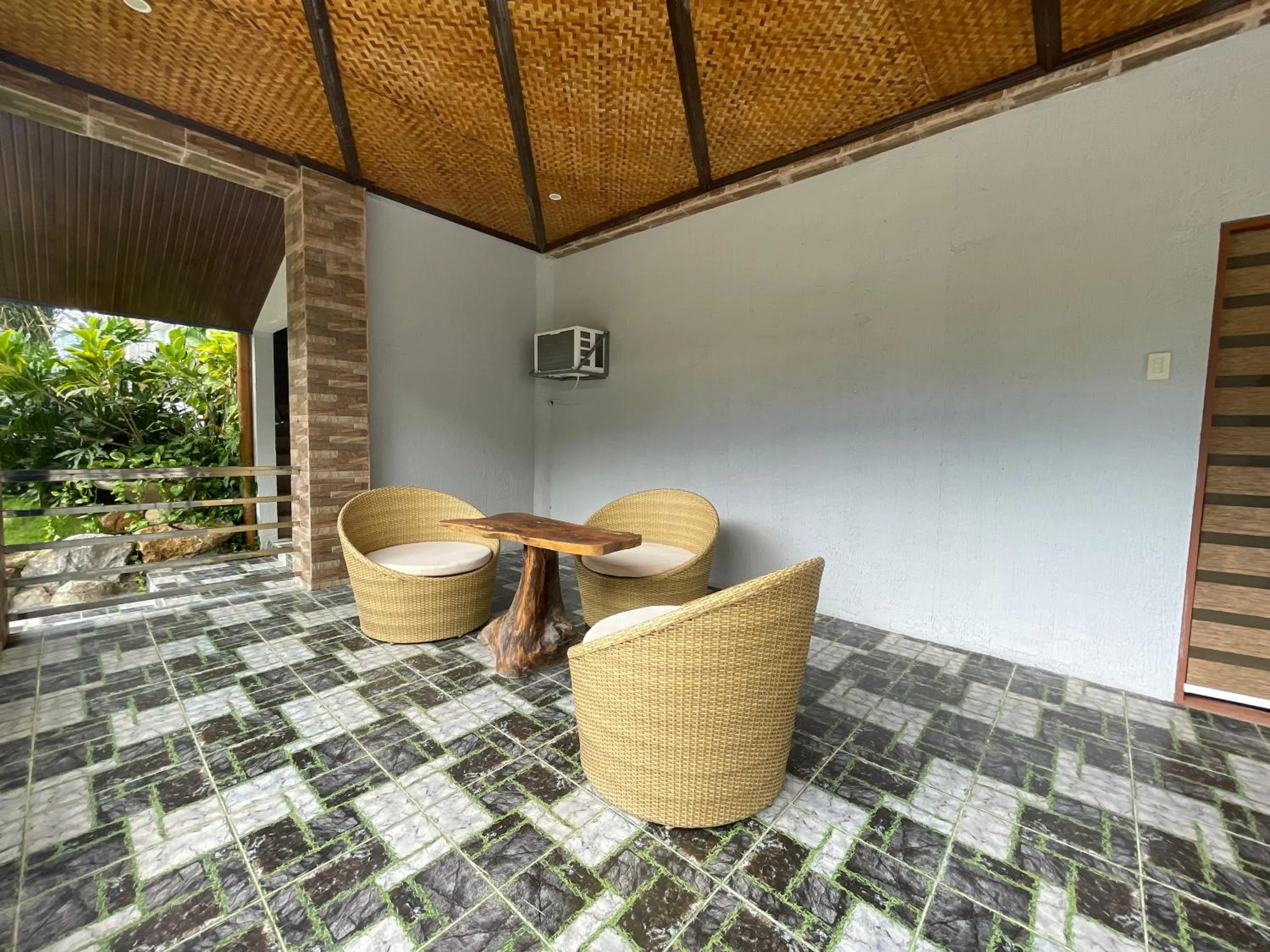 Seating area in LaSersita Casitas and Water Spa Beach Resort by Cocotel